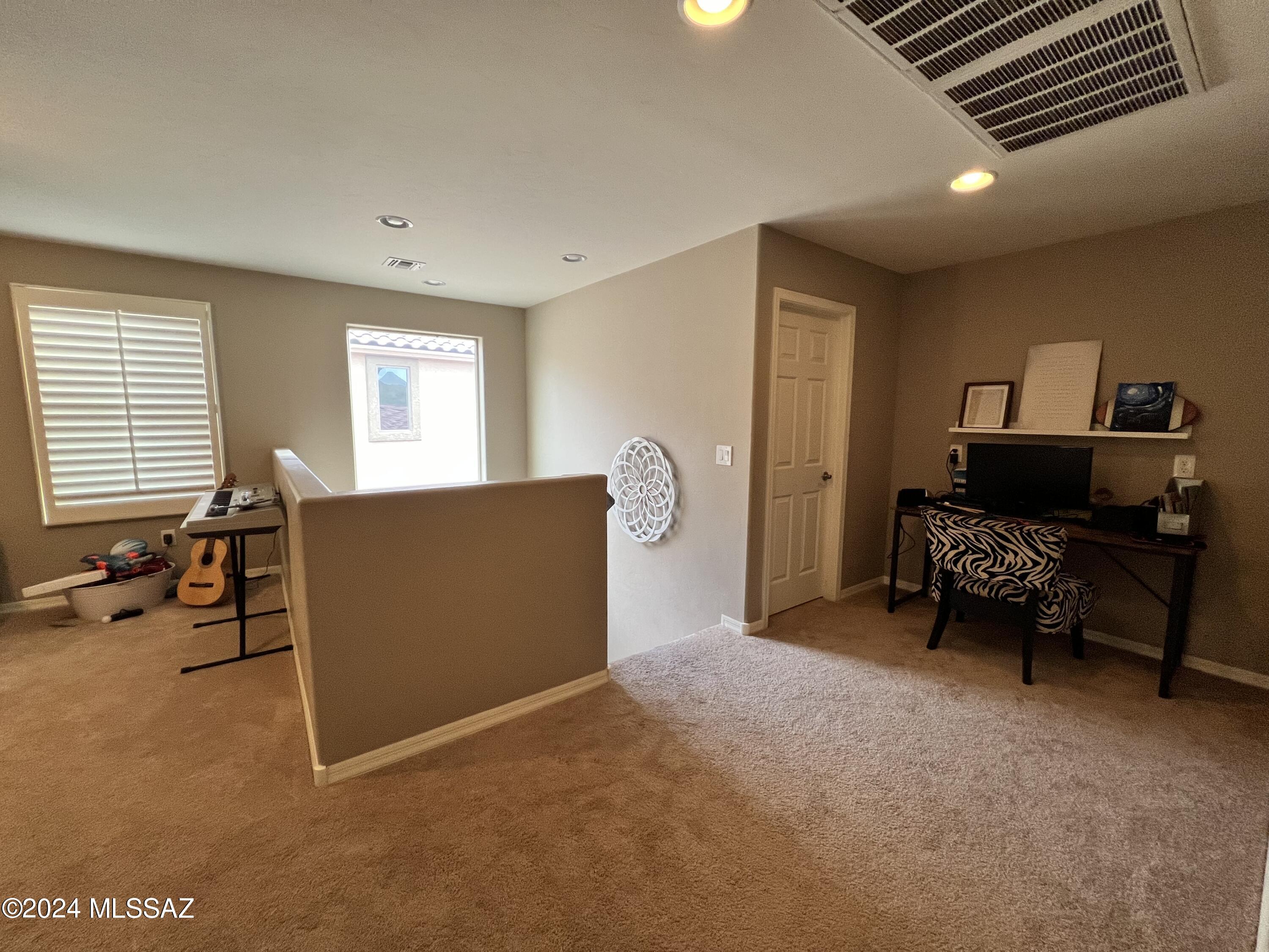 Rancho Vistoso NGHB 10 PCLS S,U & V - Residential Lease