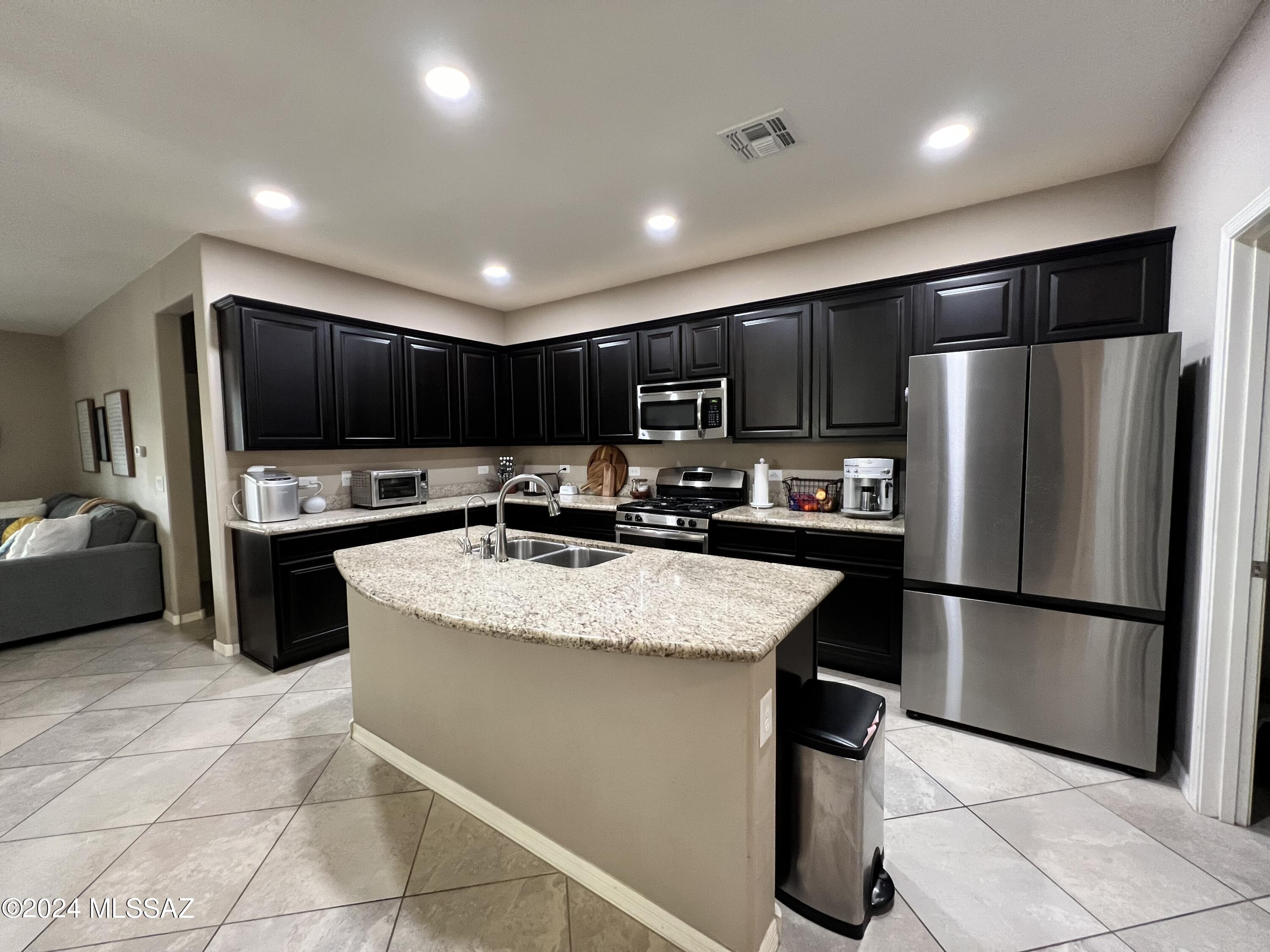 Rancho Vistoso NGHB 10 PCLS S,U & V - Residential Lease