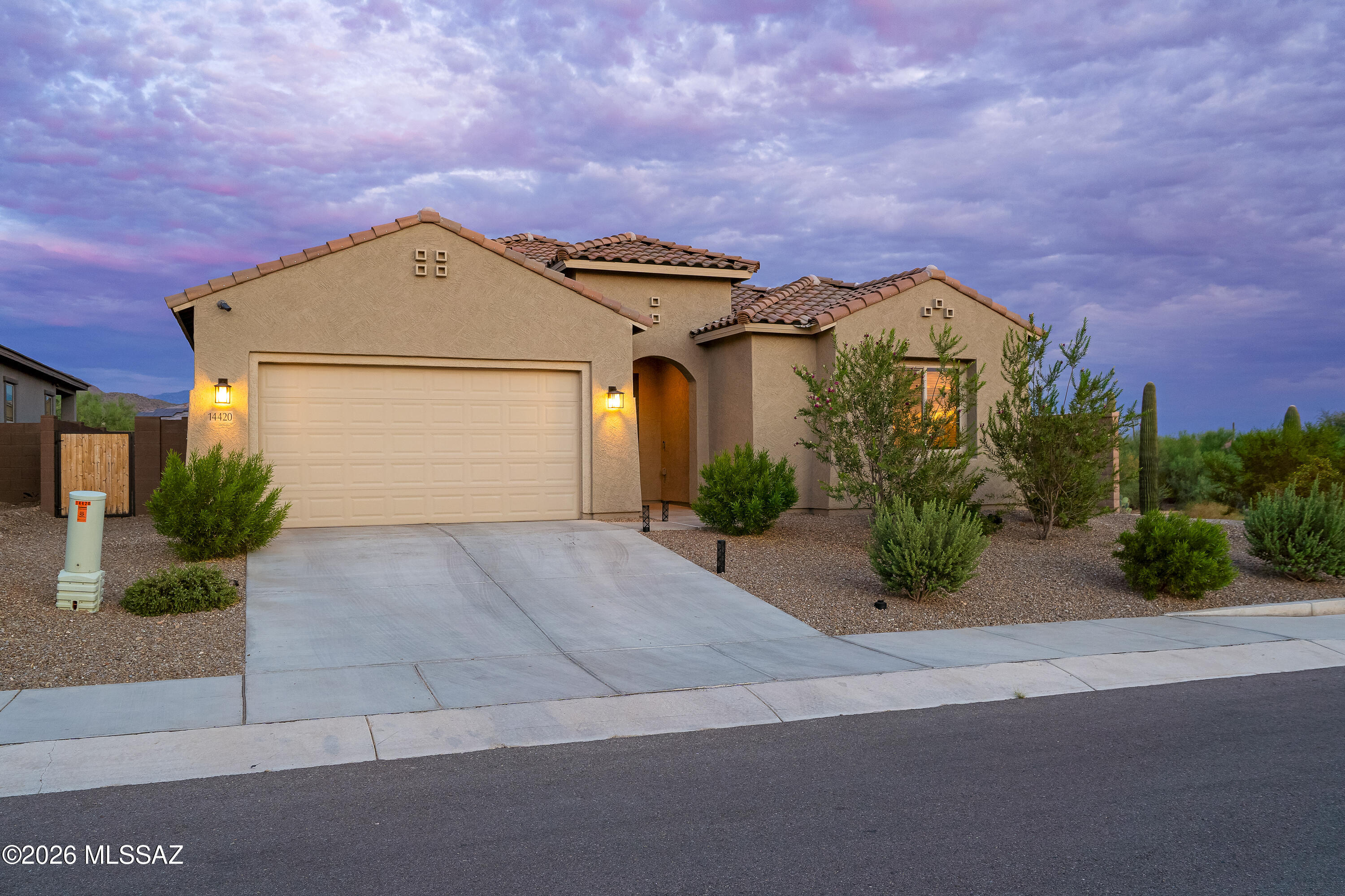 14420 N Twin Saguaro Drive