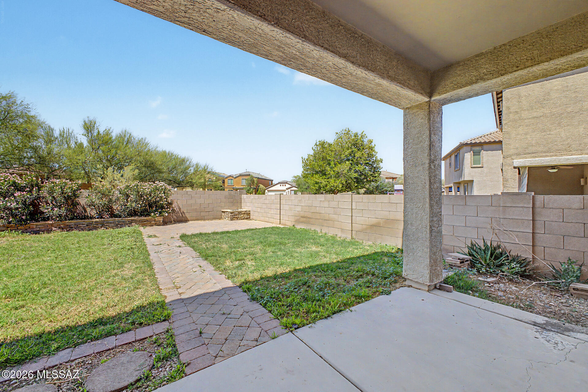 Interstate 10 and Kolb Road - Residential
