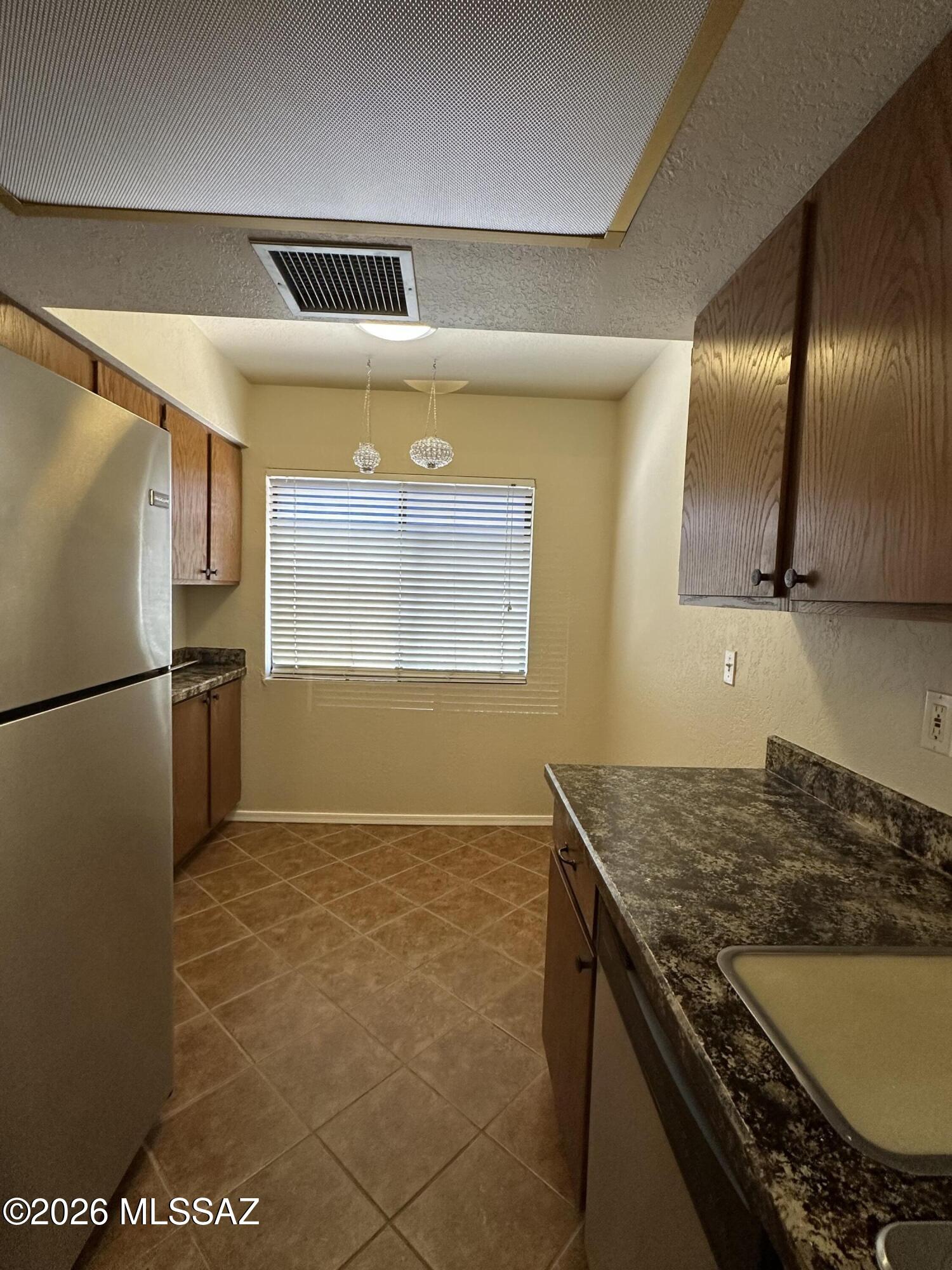 Summertree Condominiums (1-224) - Residential