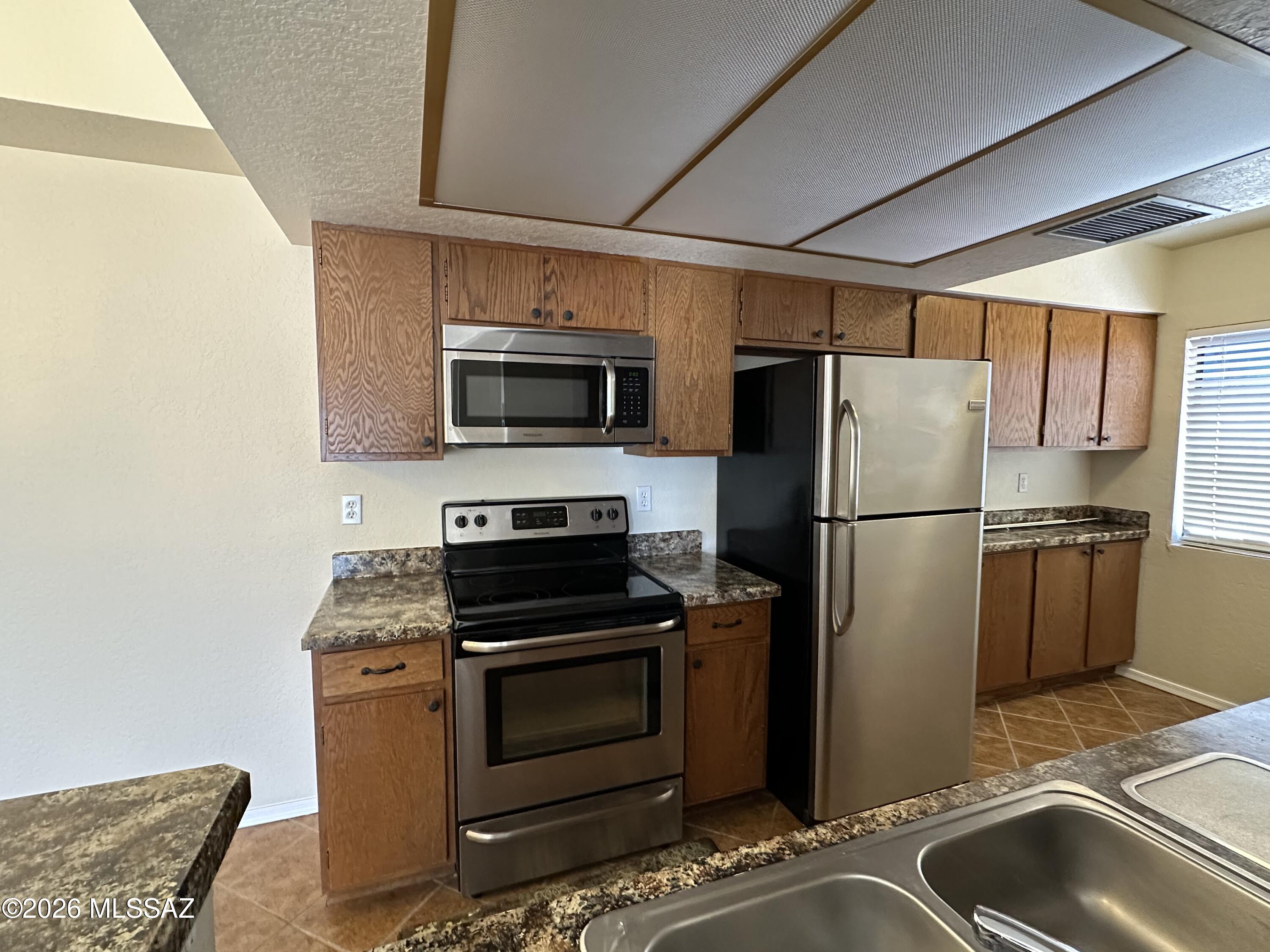 Summertree Condominiums (1-224) - Residential