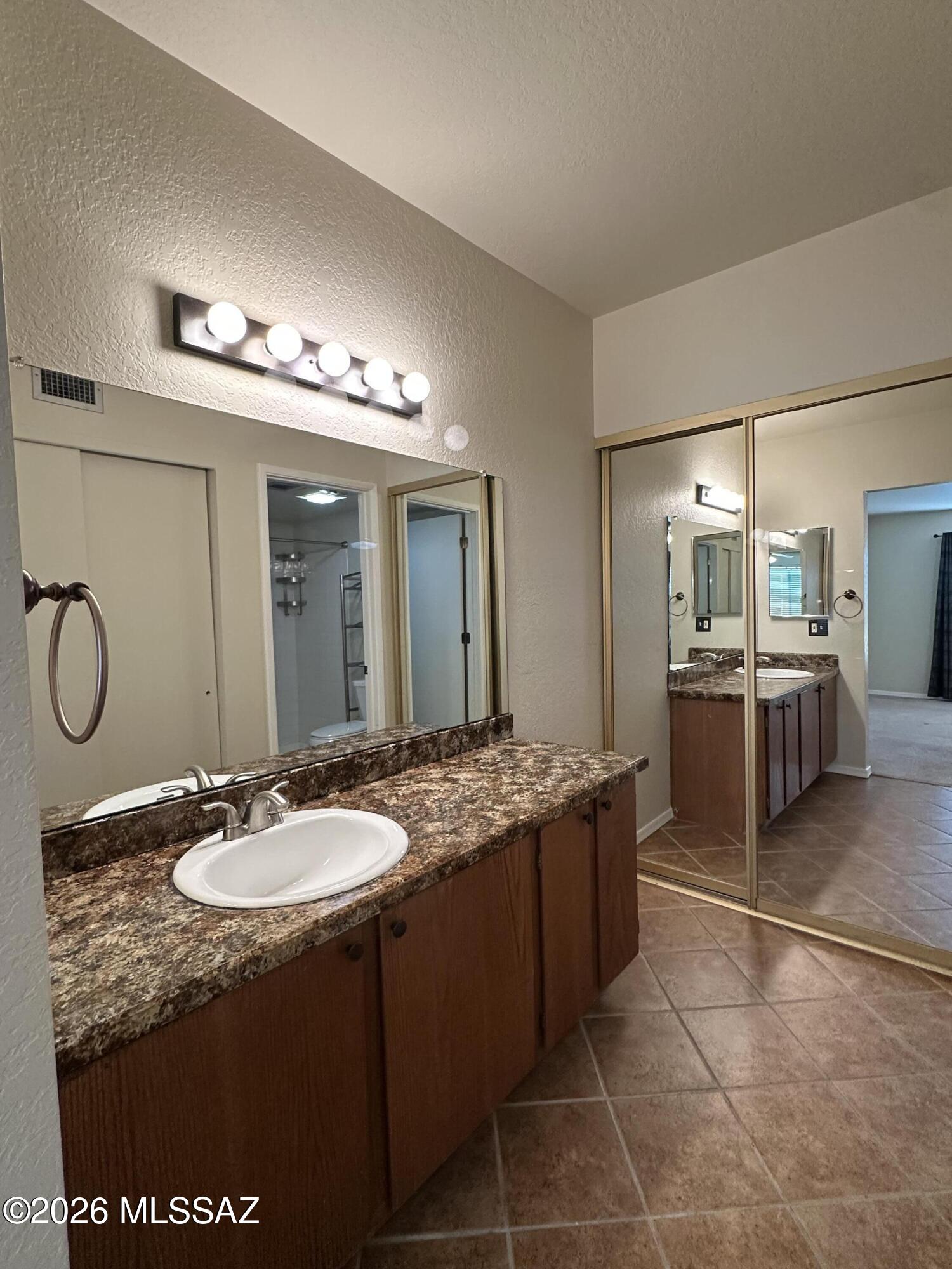 Summertree Condominiums (1-224) - Residential