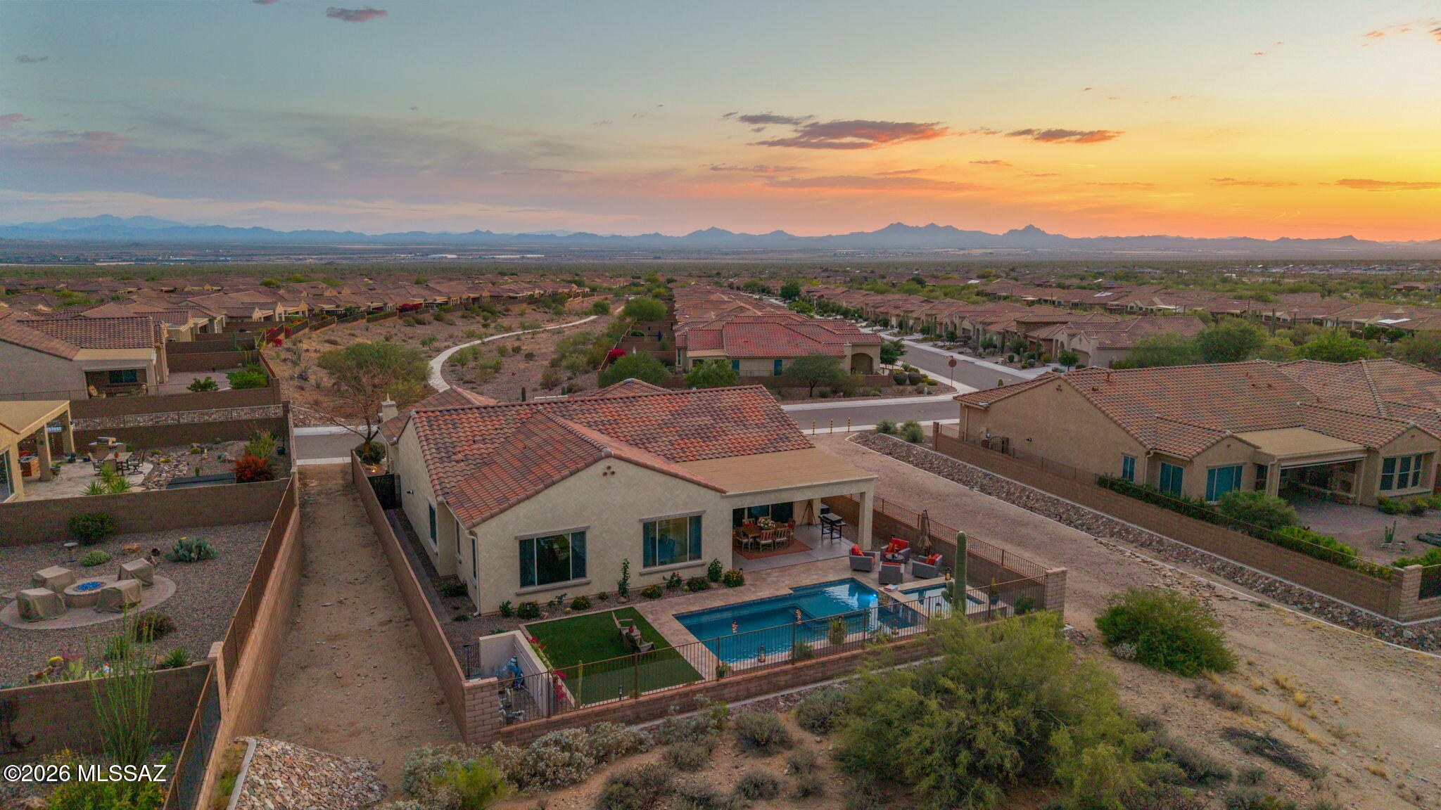 Del Webb At Dove Mountain VI - Residential