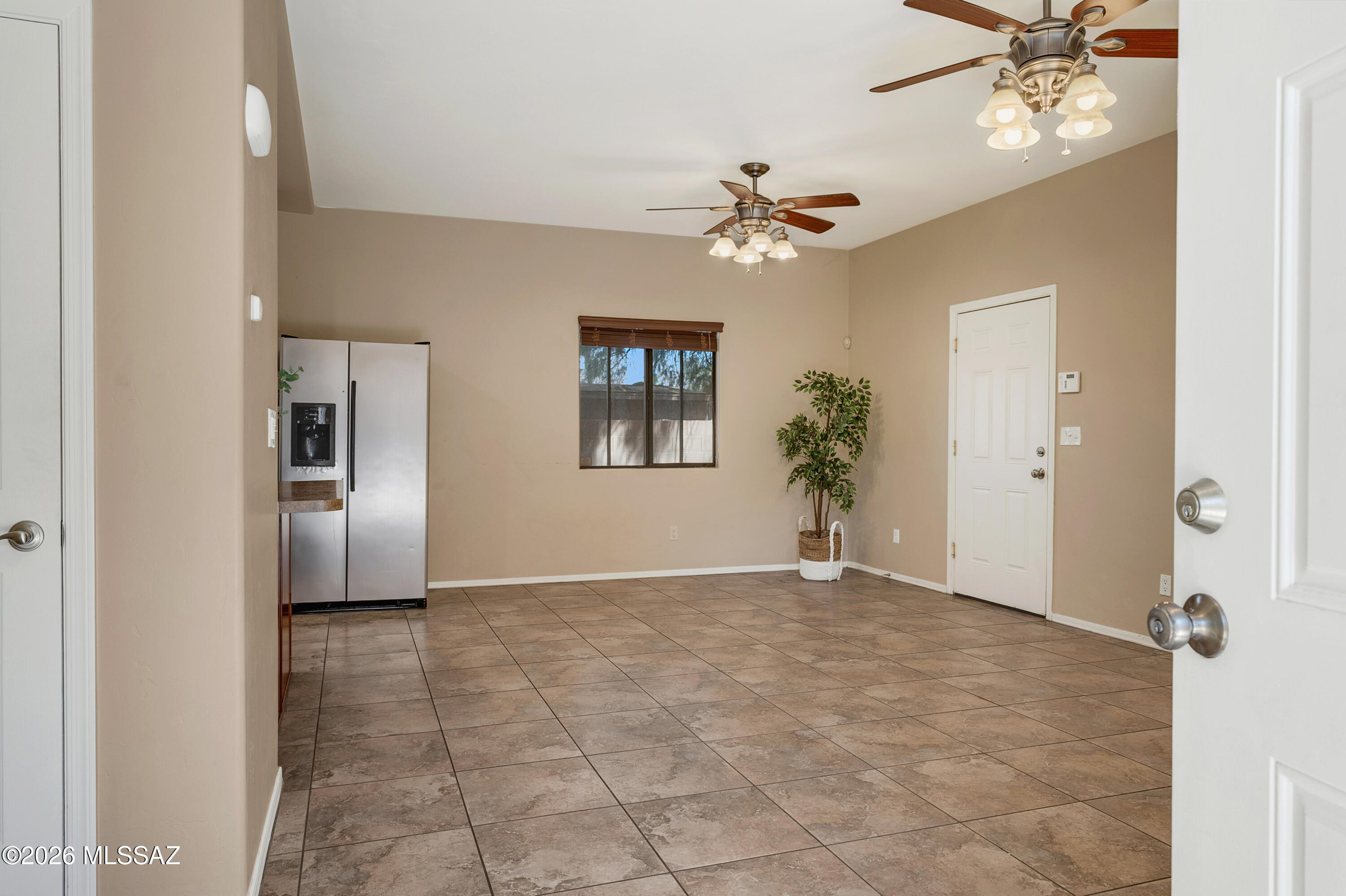 3047 N Estrella Avenue