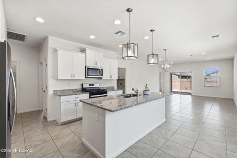 Photo of 942 W Calle Lindo Clavel, Sahuarita, AZ 85629 (MLS # 22621728)