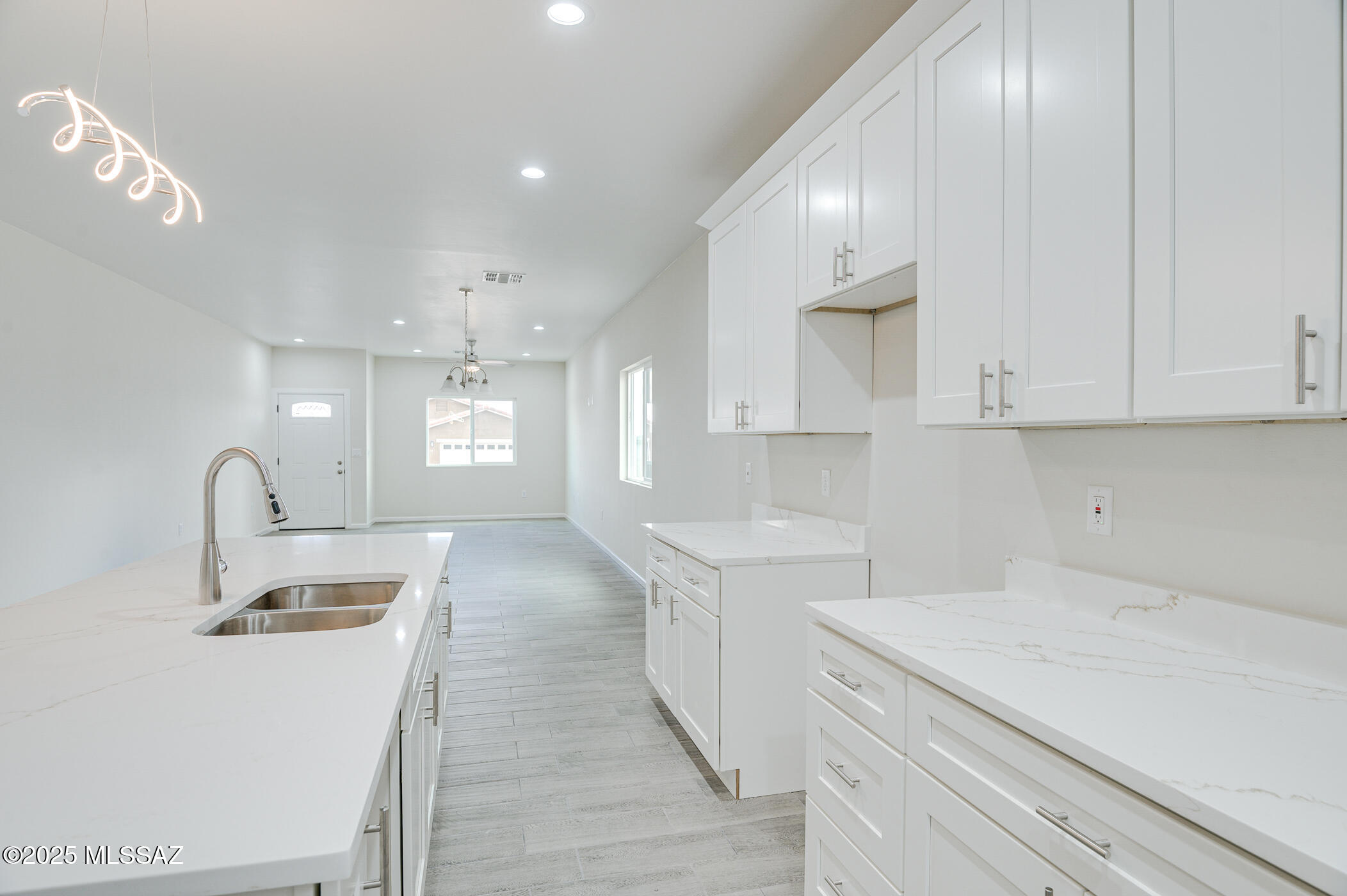 New Tucson Unit NO. 4 (1-203) - Residential