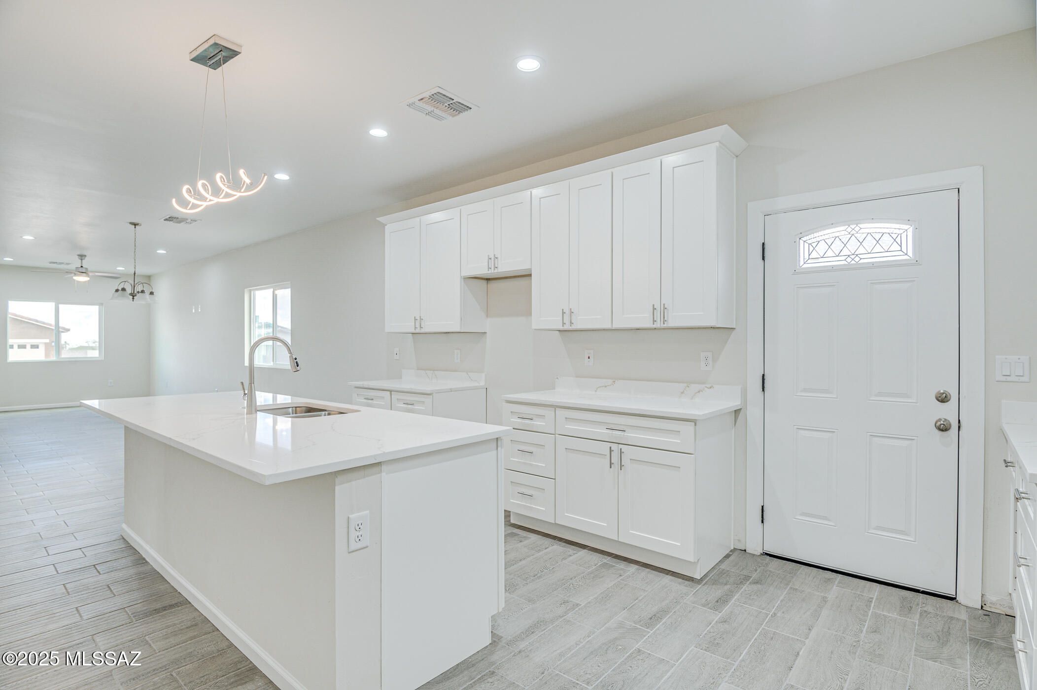 New Tucson Unit NO. 4 (1-203) - Residential