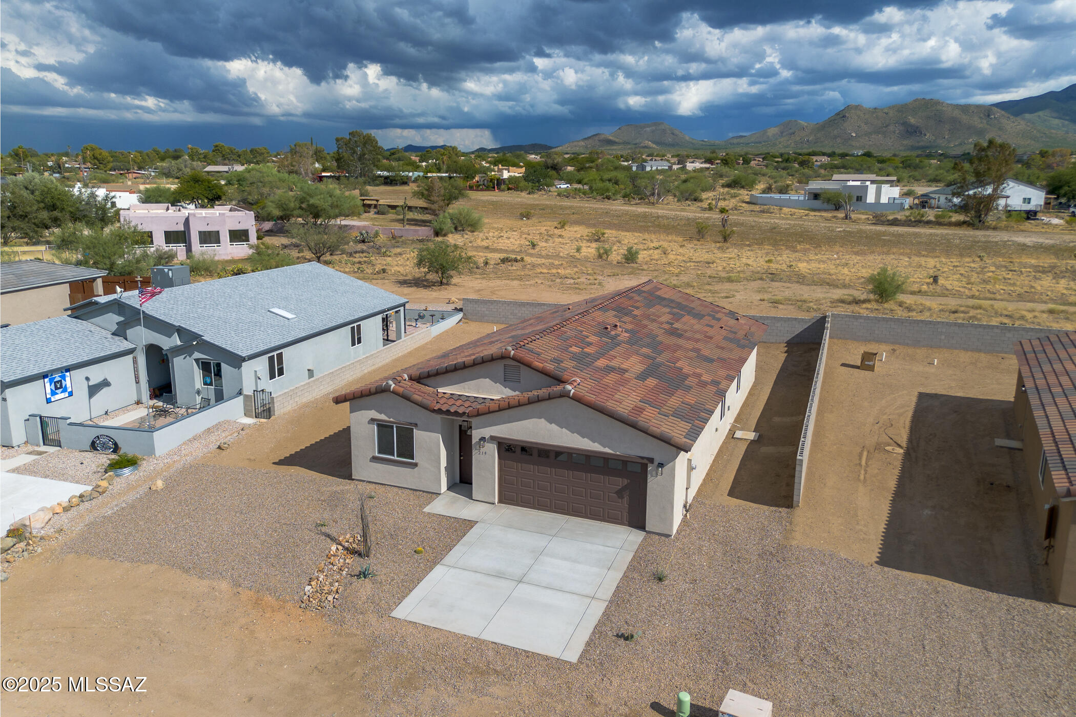 New Tucson Unit NO. 4 (1-203) - Residential