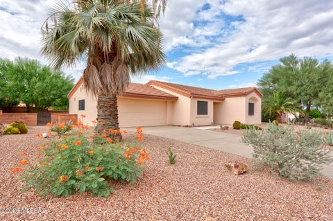 Photo of 850 W Belltower Drive, Green Valley, AZ 85614 (MLS # 22621844)