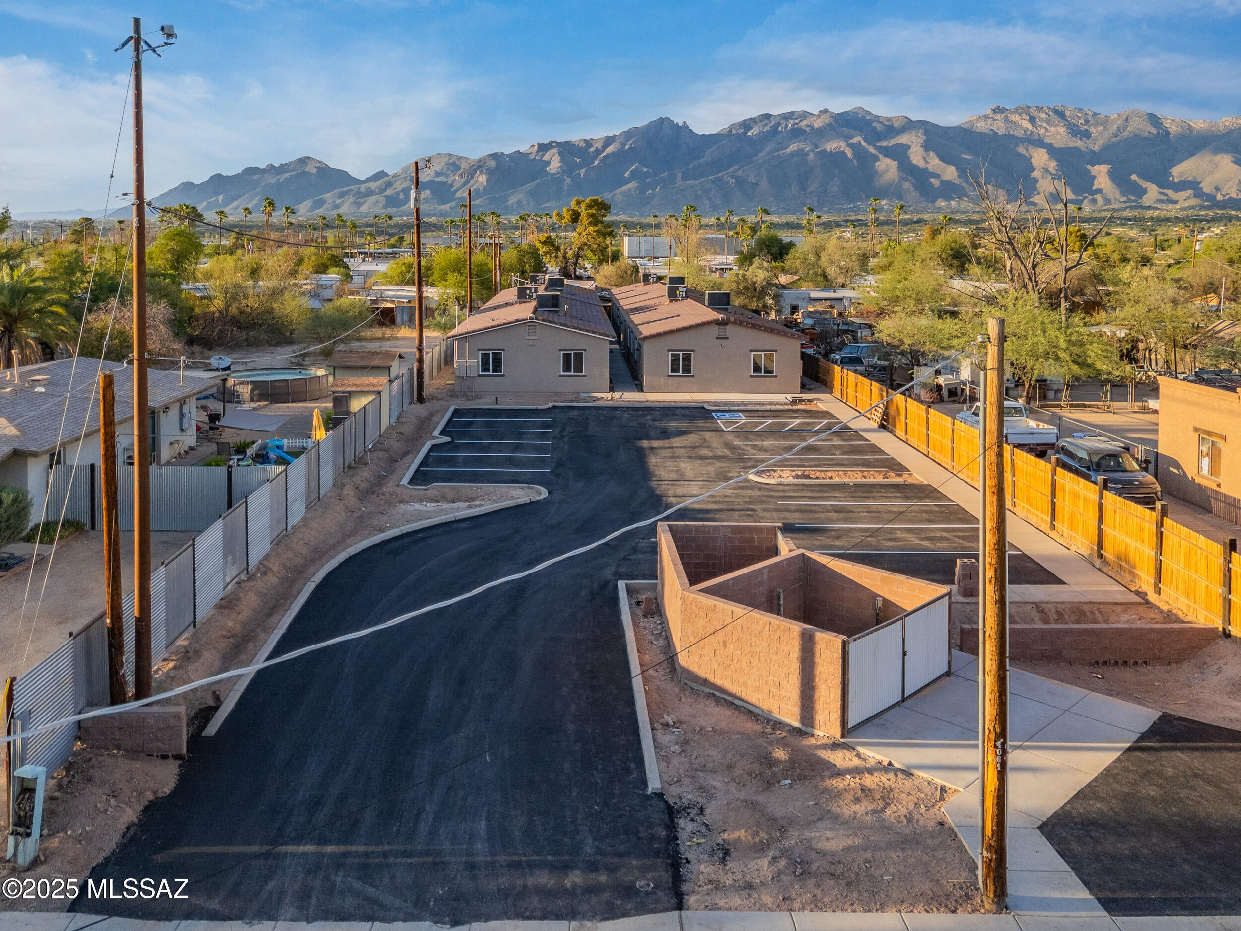 4061 E Monte Vista Drive