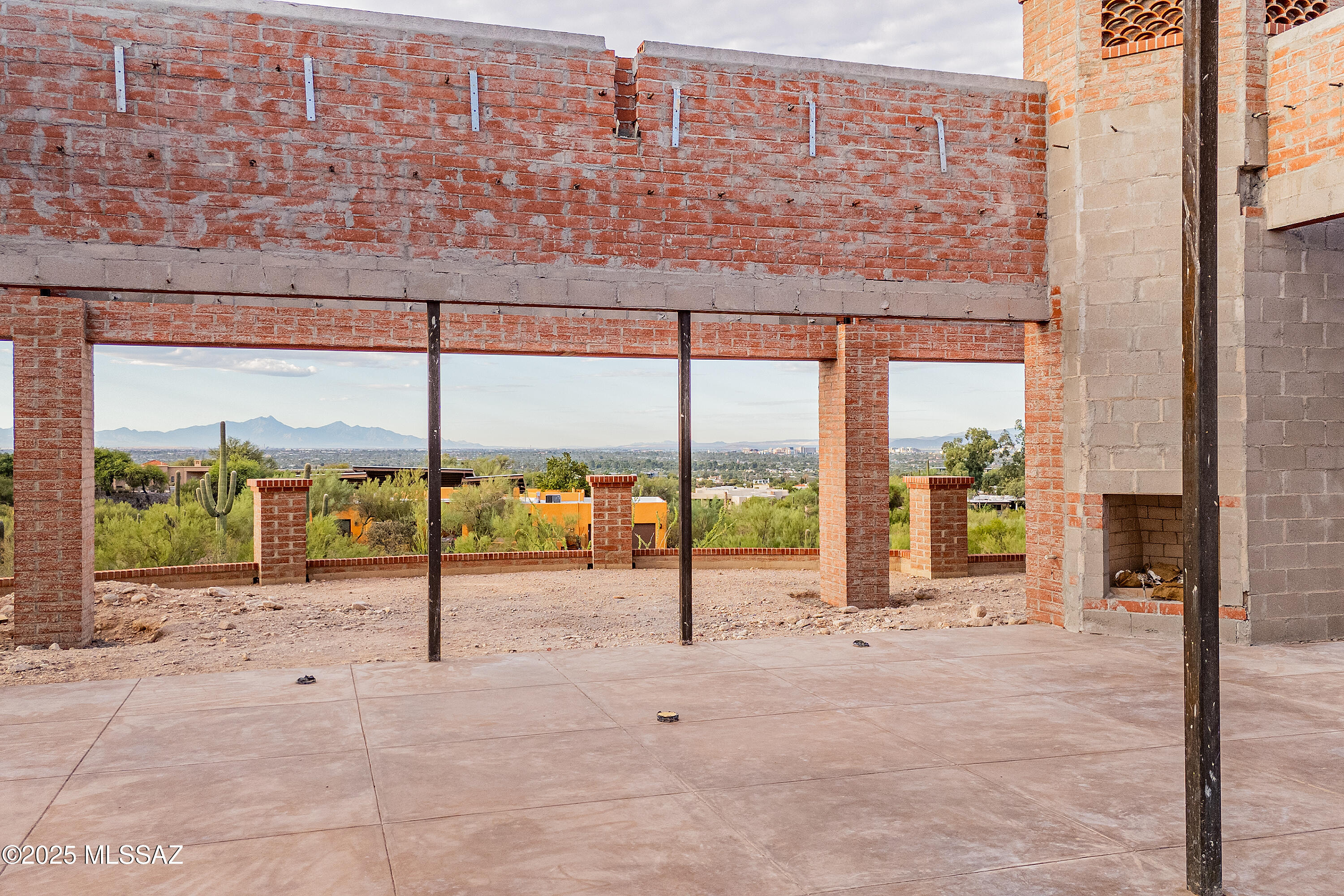 Quintana in the Catalina Foothills - Residential
