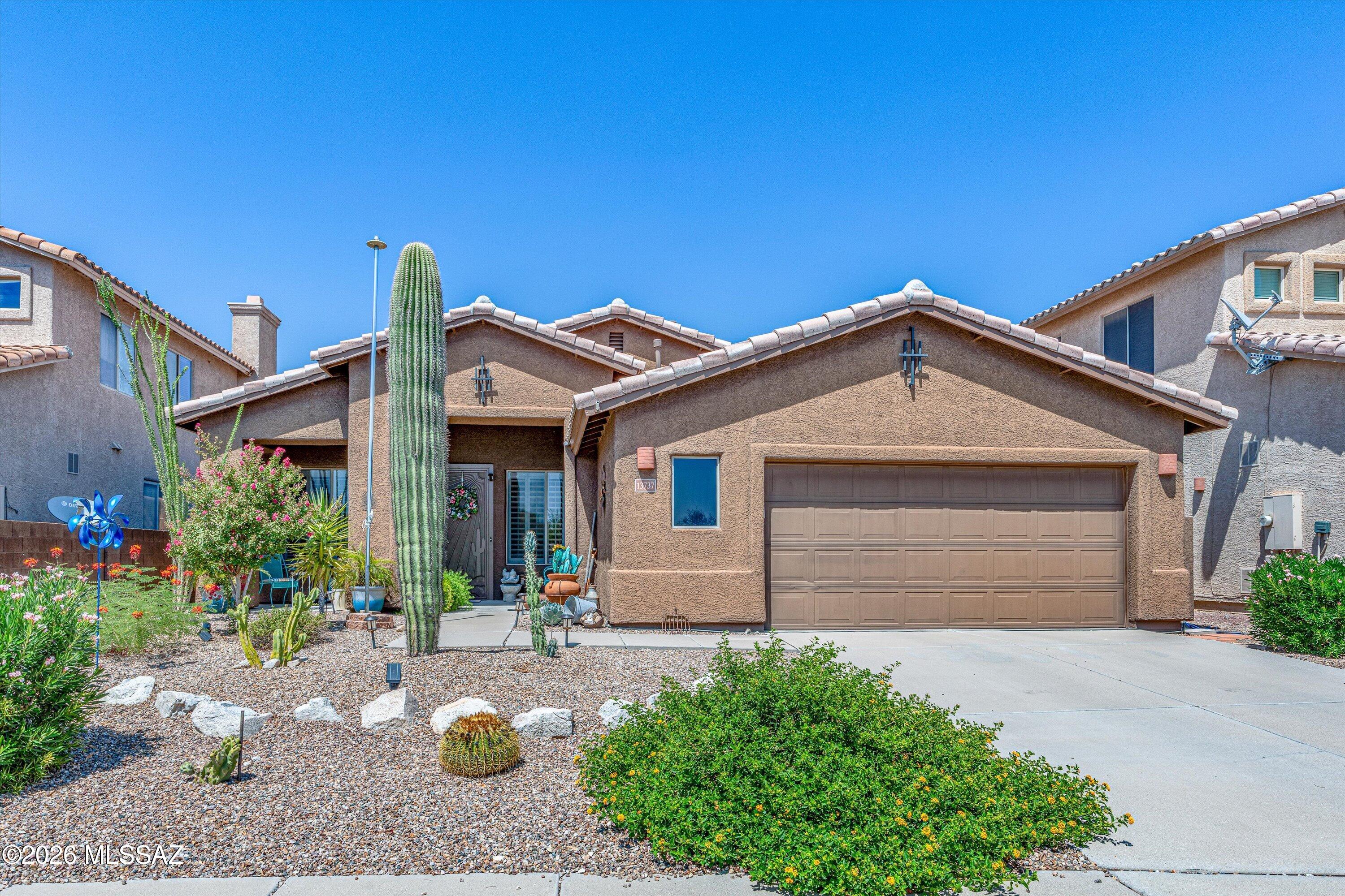 13737 N Carlynn Cliff Drive