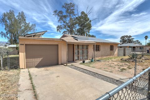 Photo of 1981 E Fayette Vista, Tucson, AZ 85713 (MLS # 22605881)