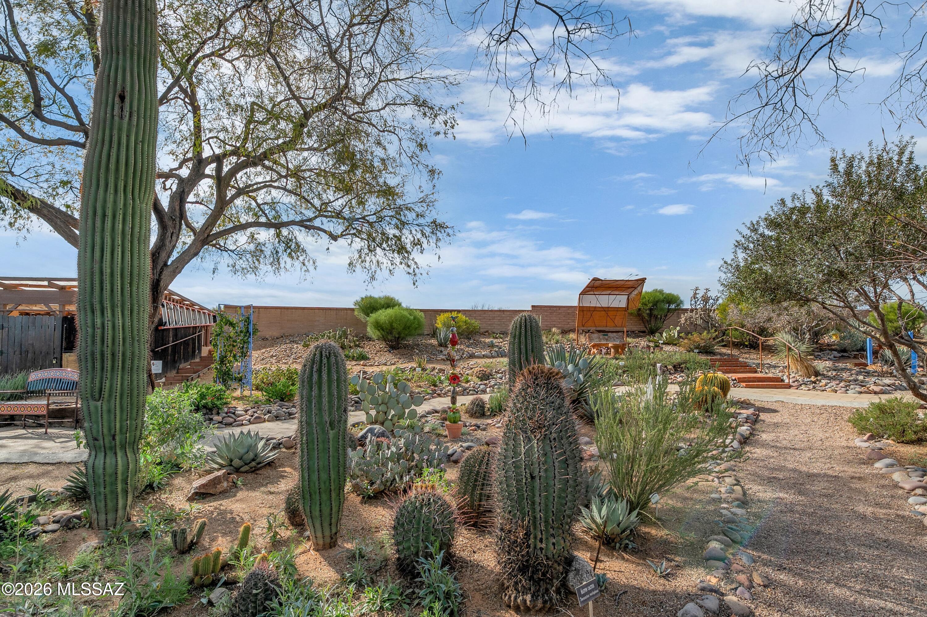Desert Hills No.1 Townhomes (1-23) - Residential