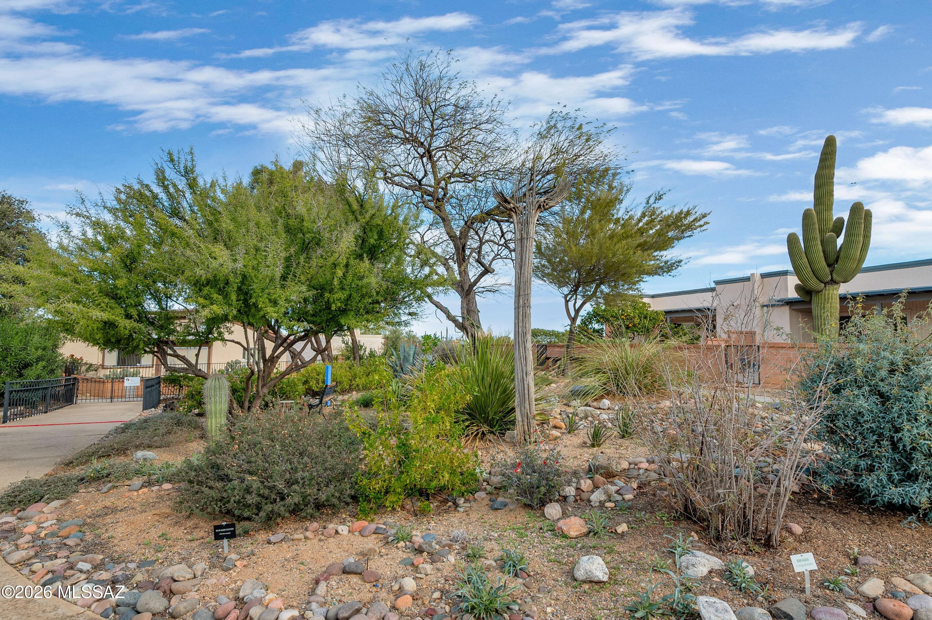 Desert Hills No.1 Townhomes (1-23) - Residential