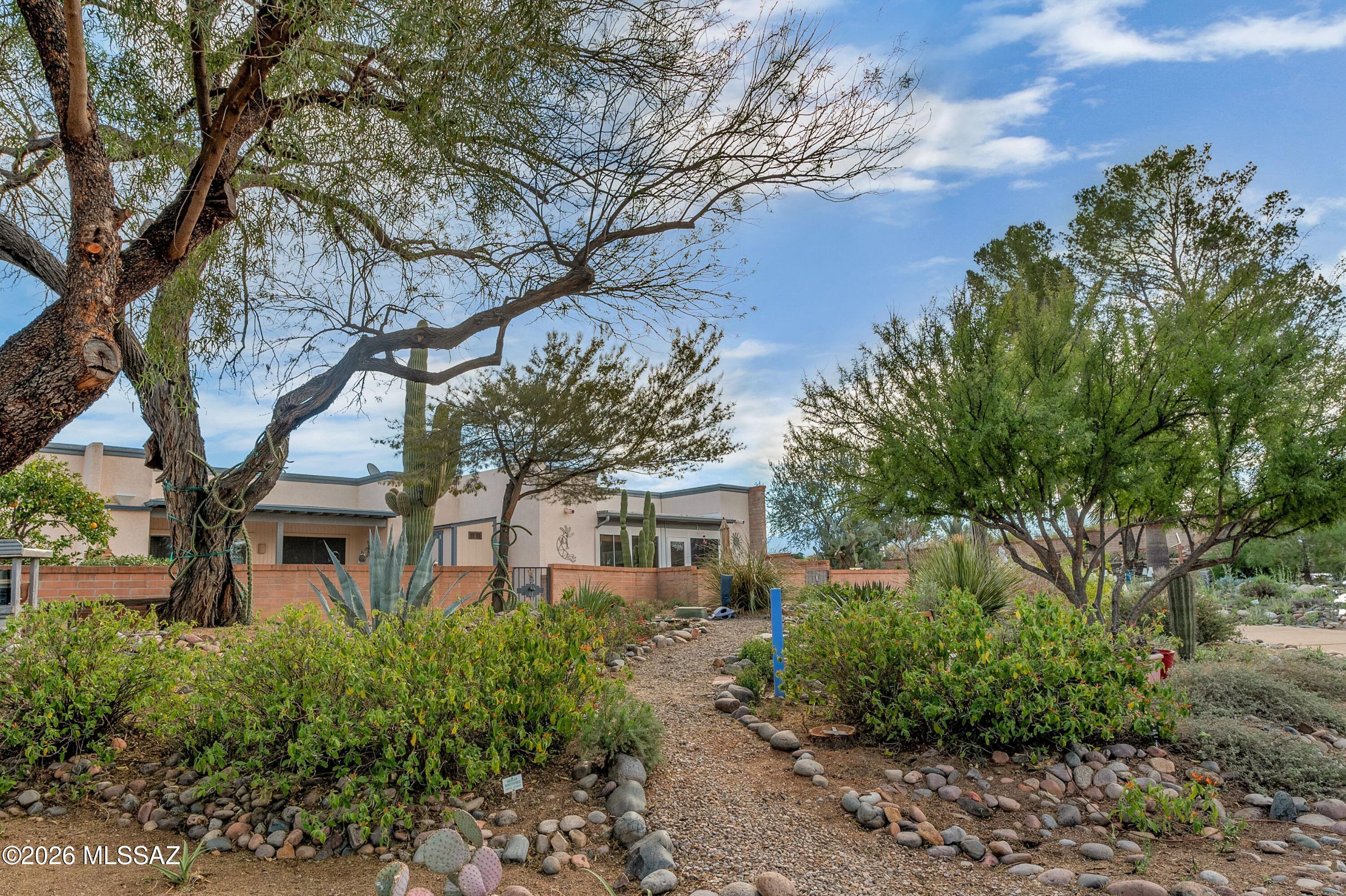 Desert Hills No.1 Townhomes (1-23) - Residential