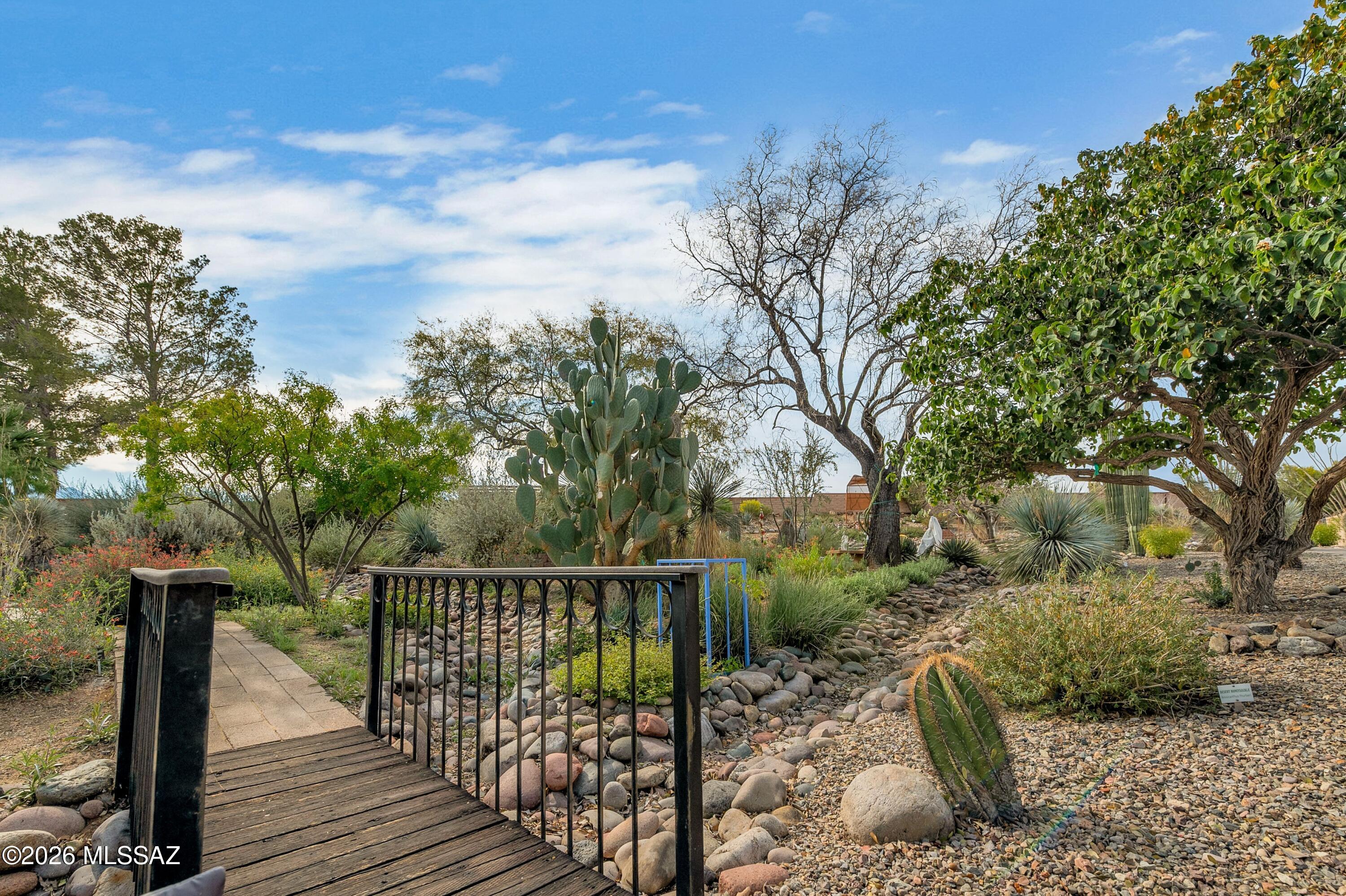 Desert Hills No.1 Townhomes (1-23) - Residential