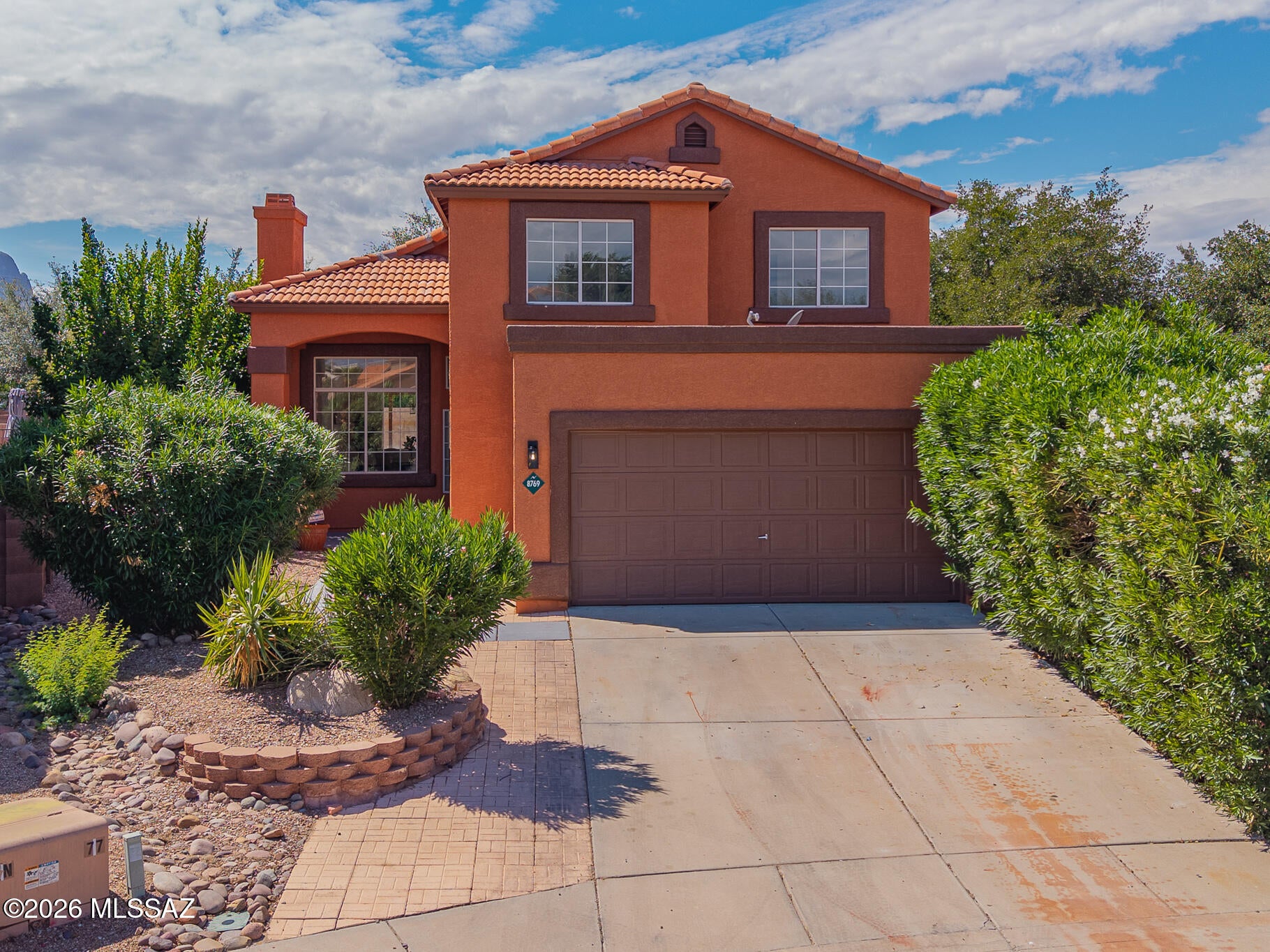 8769 N Maple Ridge Place