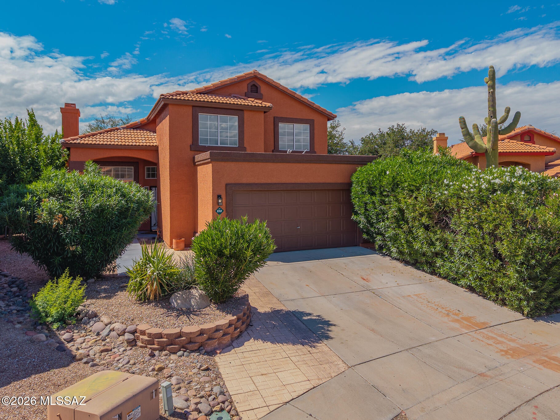 8769 N Maple Ridge Place