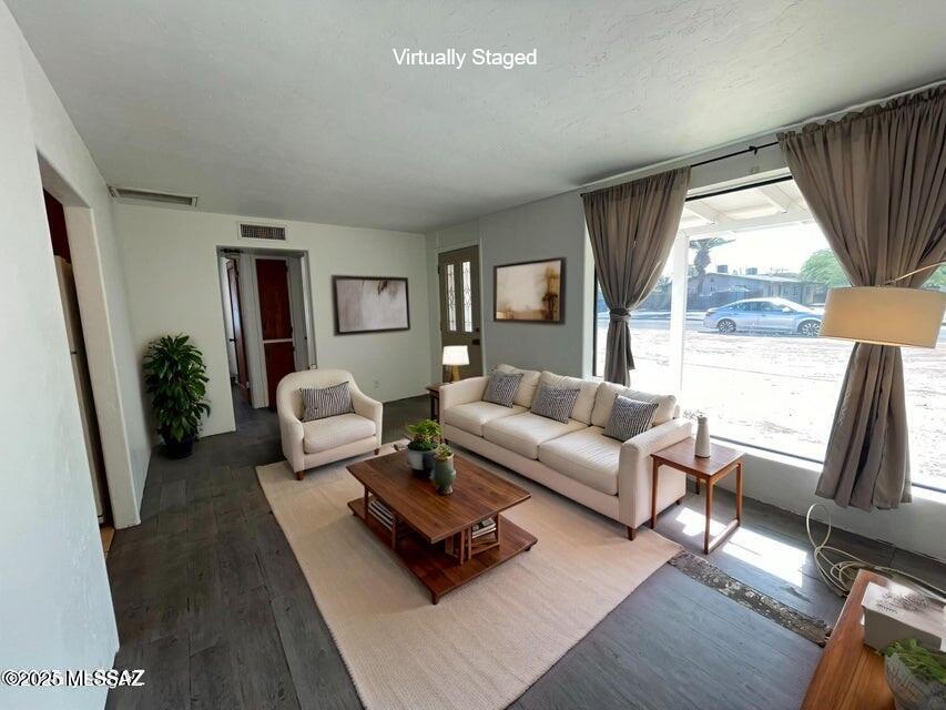 2731 N La Verne Avenue