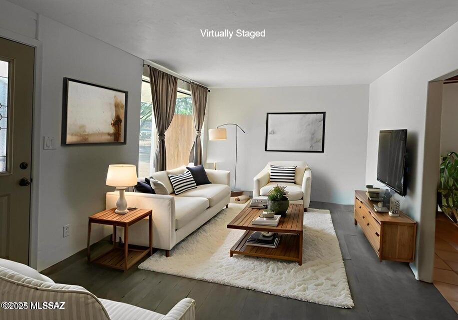 2731 N La Verne Avenue