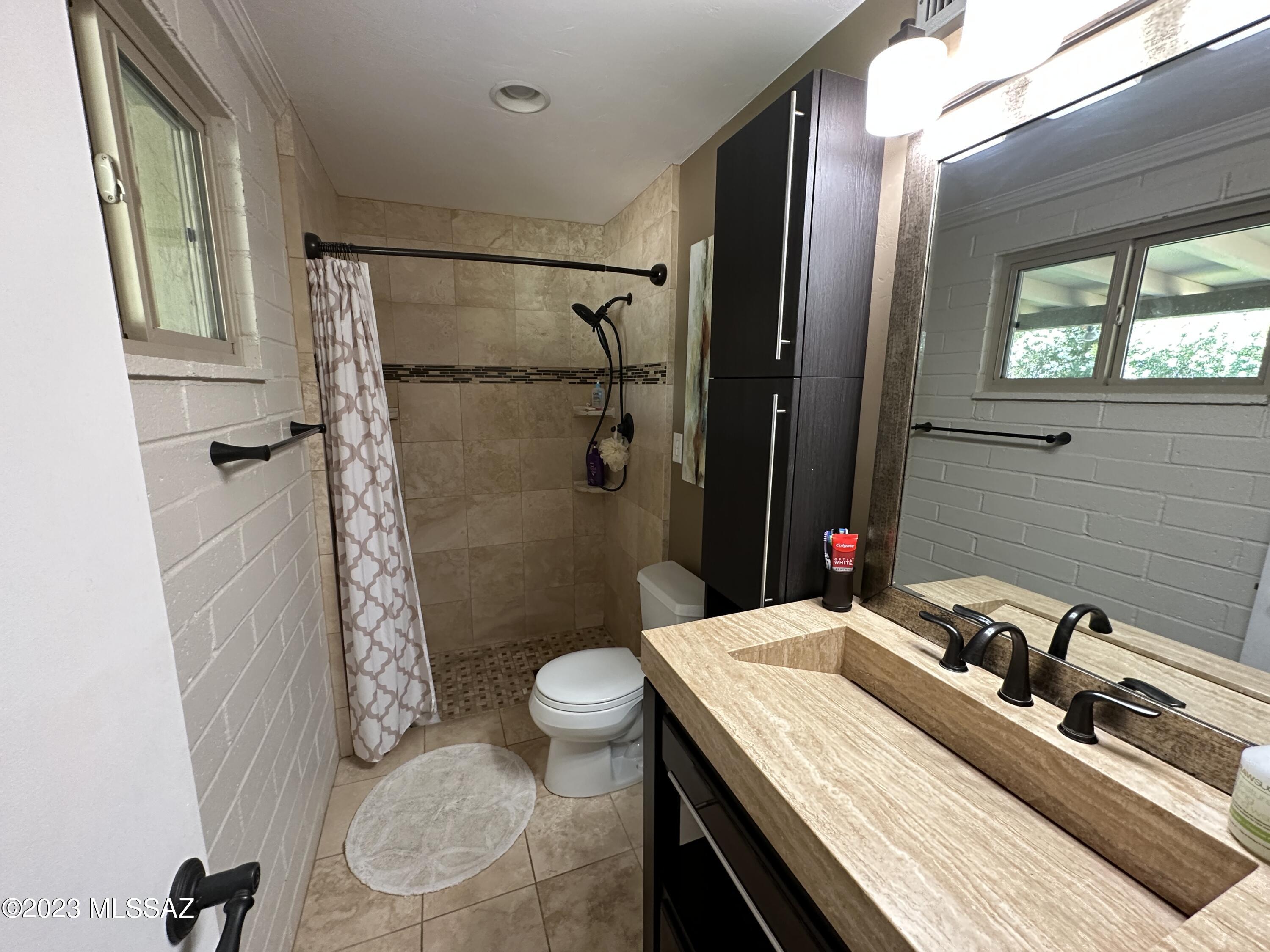 Sabino Vista South NO. 2  (1-93) - Residential Lease