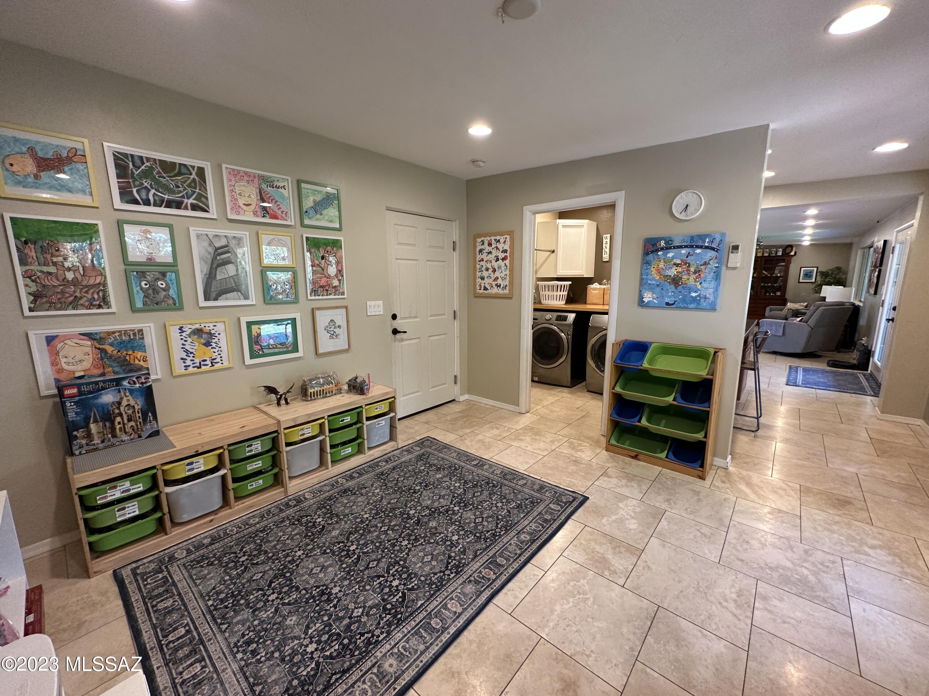 Sabino Vista South NO. 2  (1-93) - Residential Lease