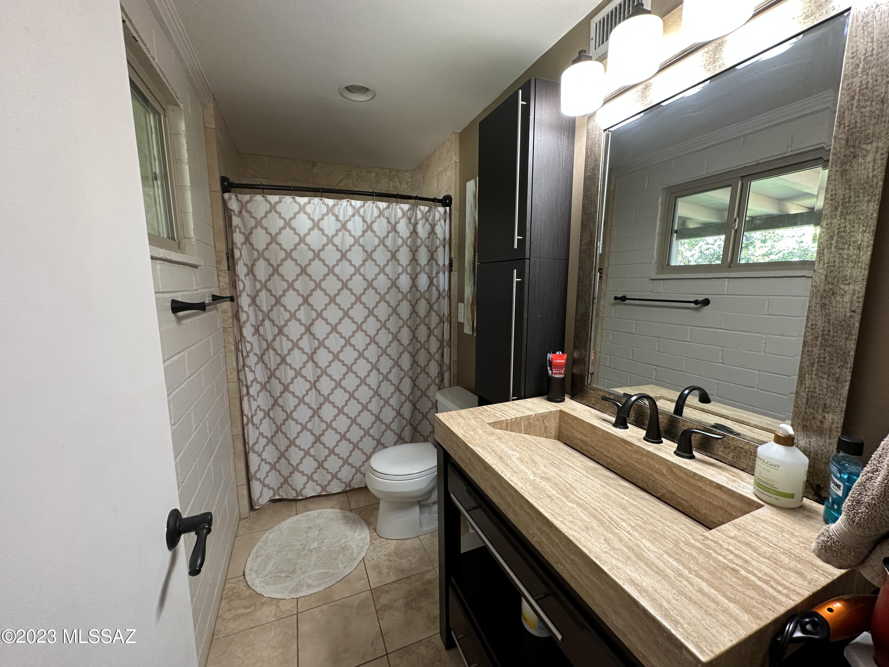 Sabino Vista South NO. 2  (1-93) - Residential Lease