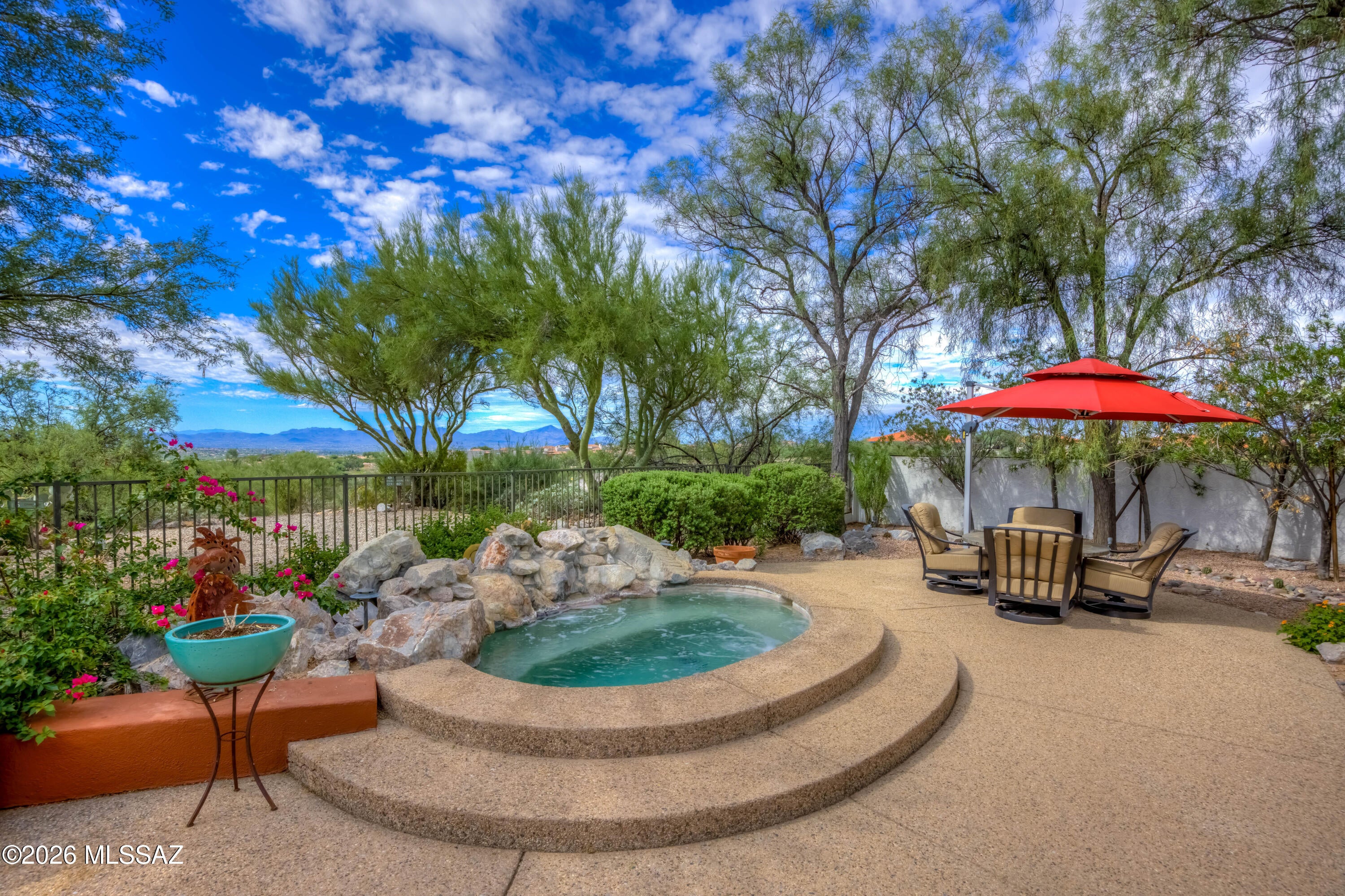 1154 W Masters Circle
