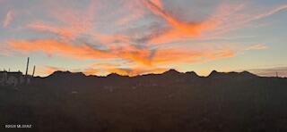 2081 N Calle Del Suerte