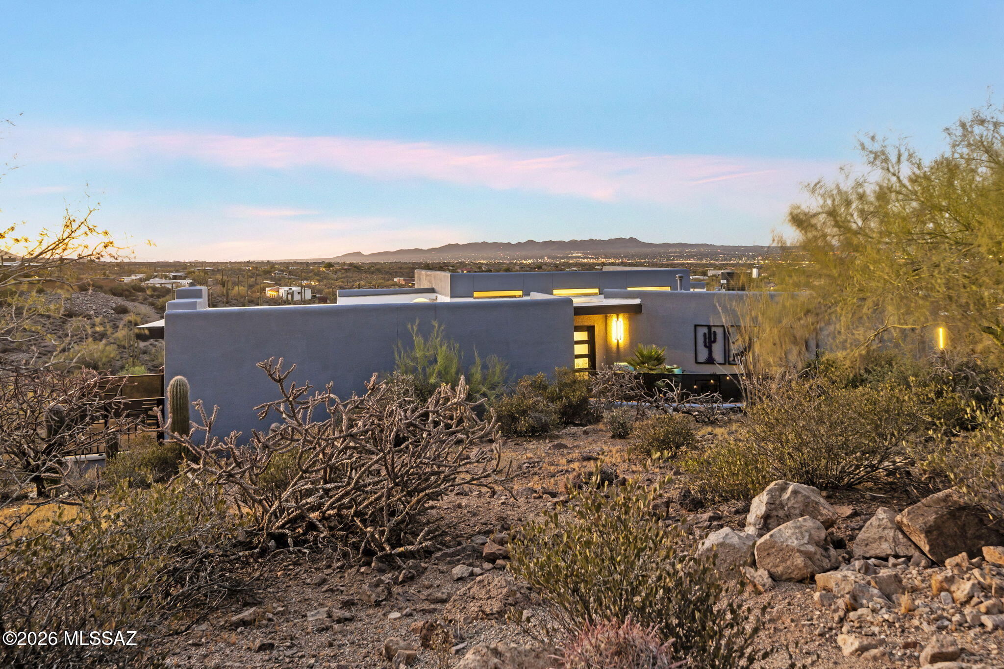 Vista De La Sierra De Dios - Residential