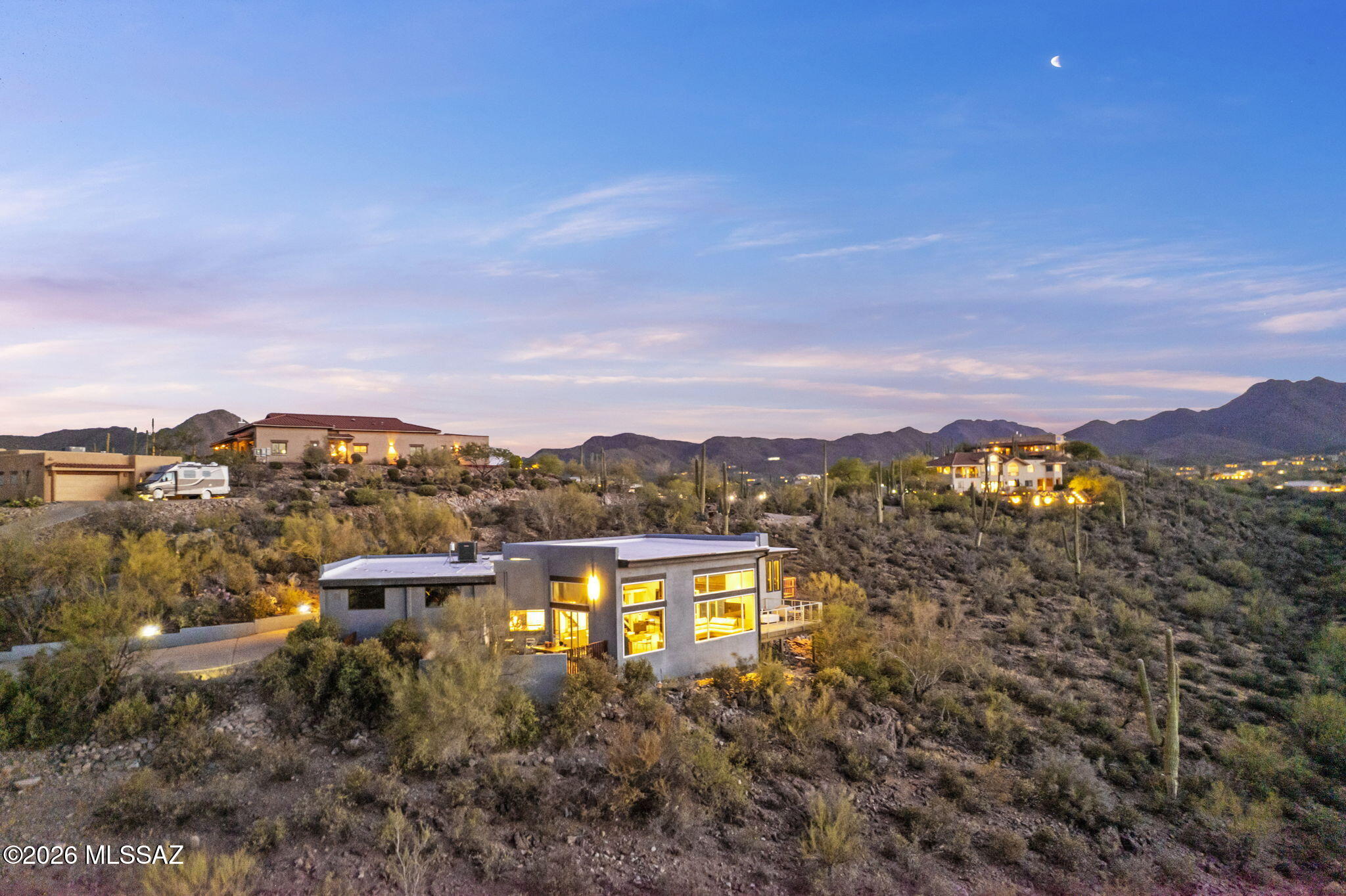 Vista De La Sierra De Dios - Residential