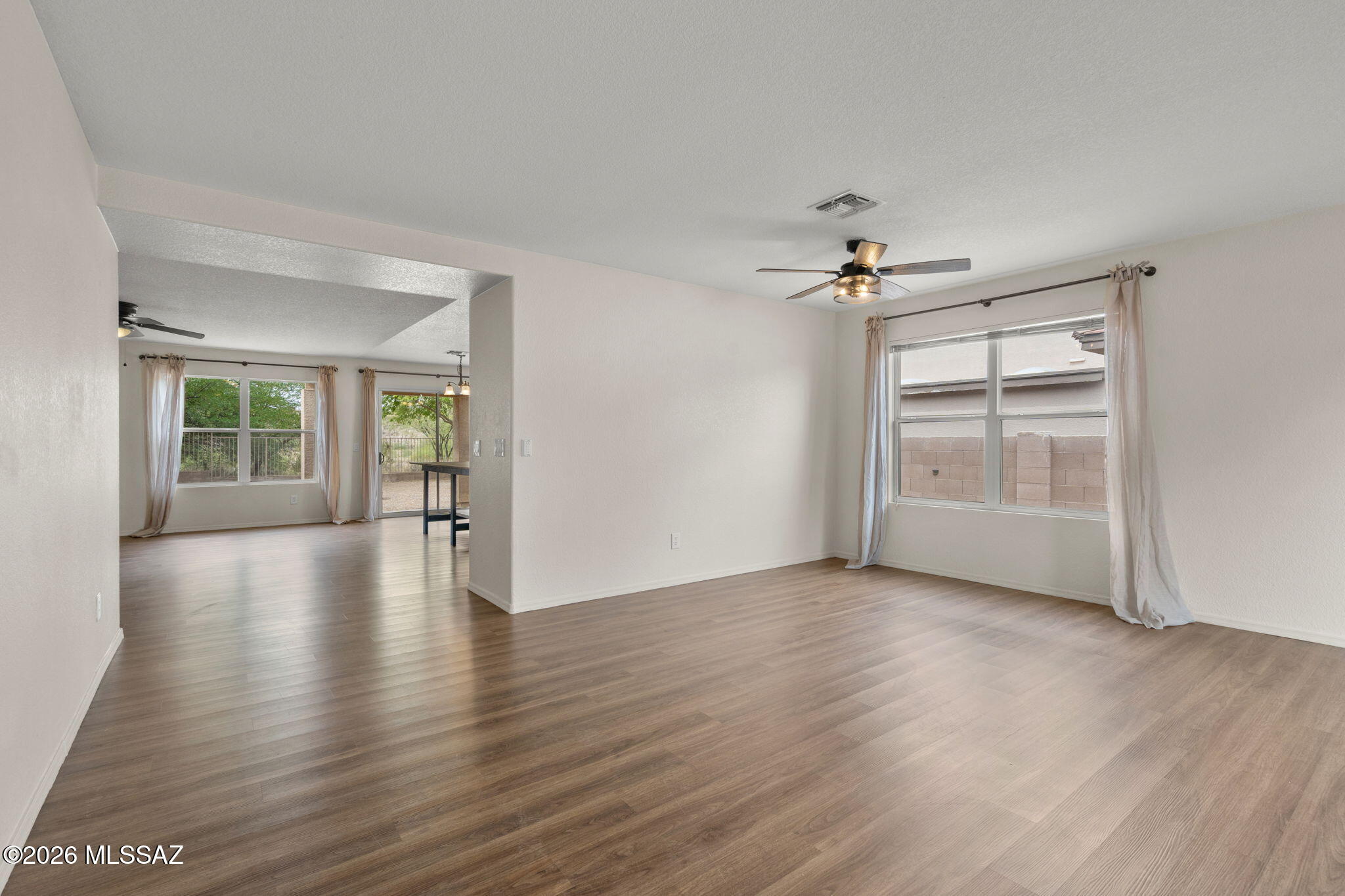 10930 S Camino San Clemente