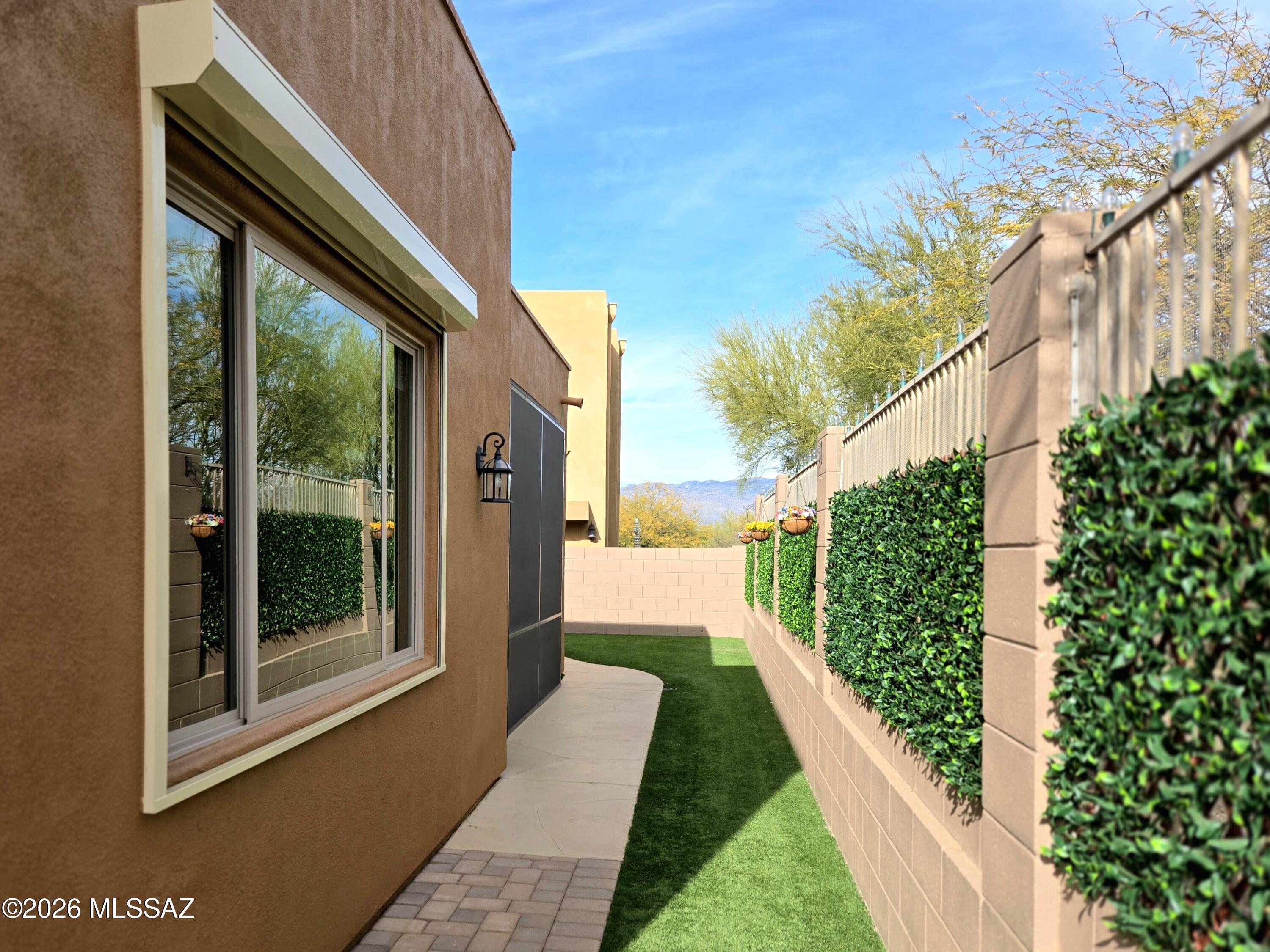 Rancho Del Lago (466-540) - Residential Lease