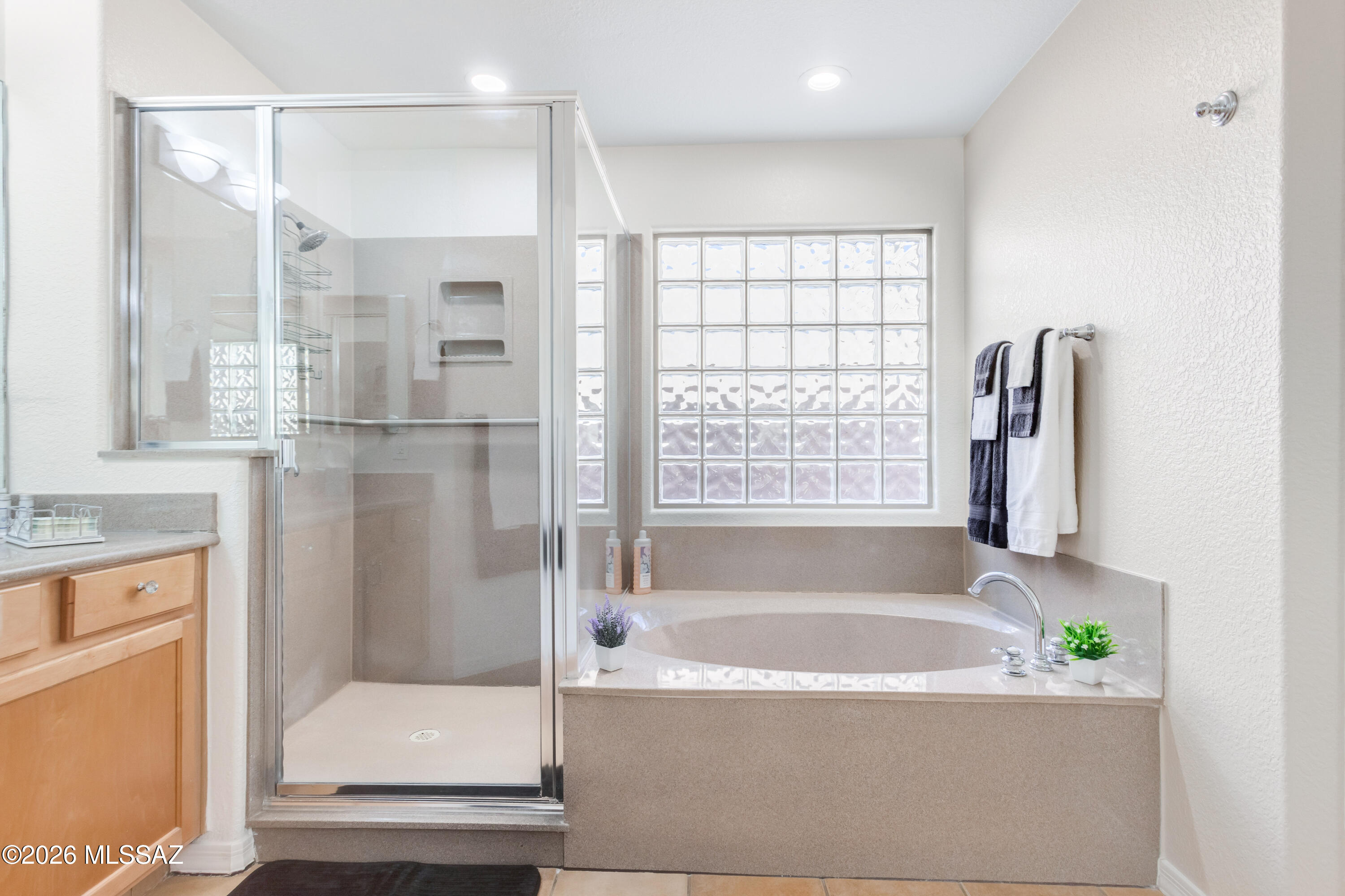 Rancho Del Lago (466-540) - Residential Lease