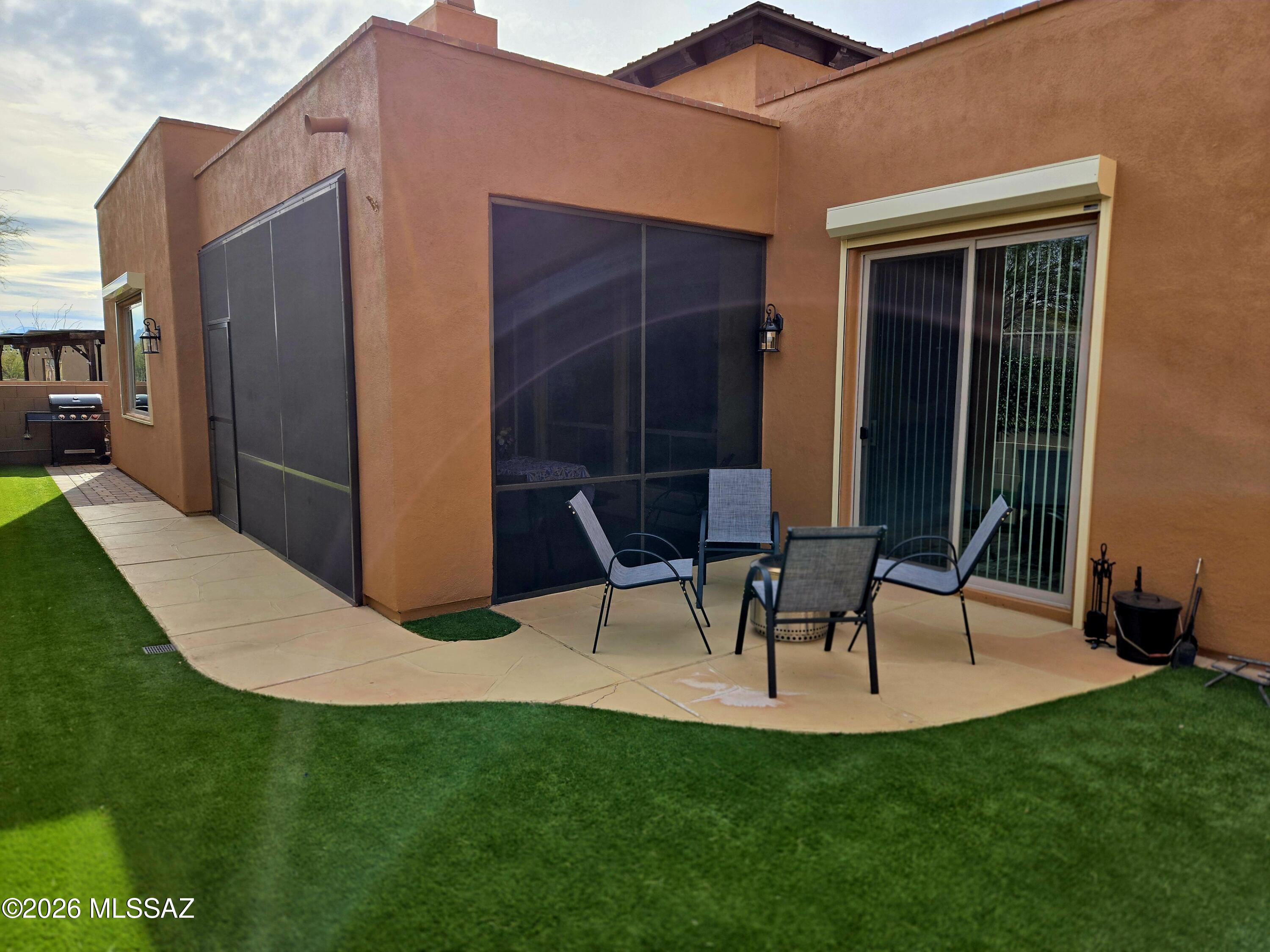 Rancho Del Lago (466-540) - Residential Lease