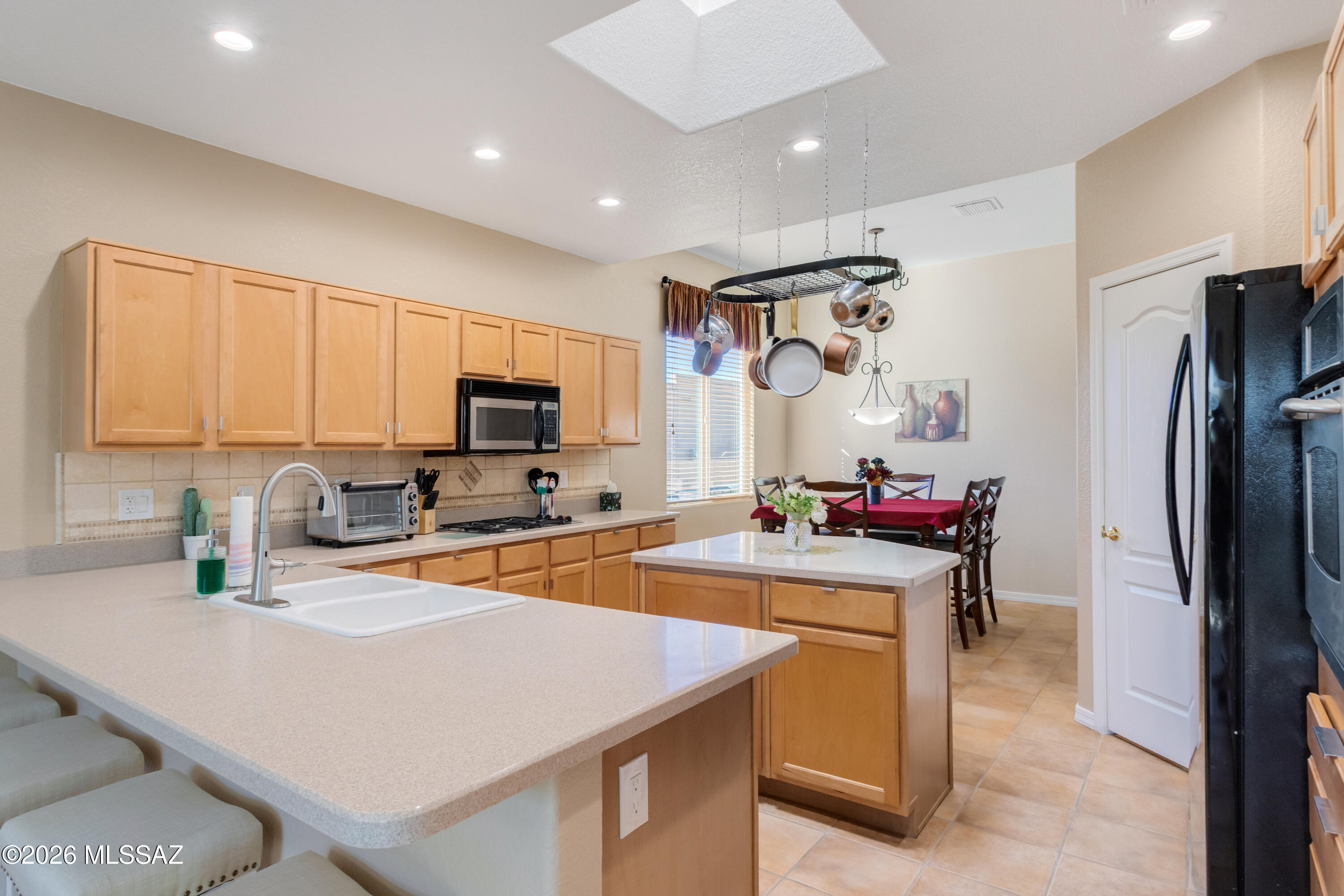 Rancho Del Lago (466-540) - Residential Lease