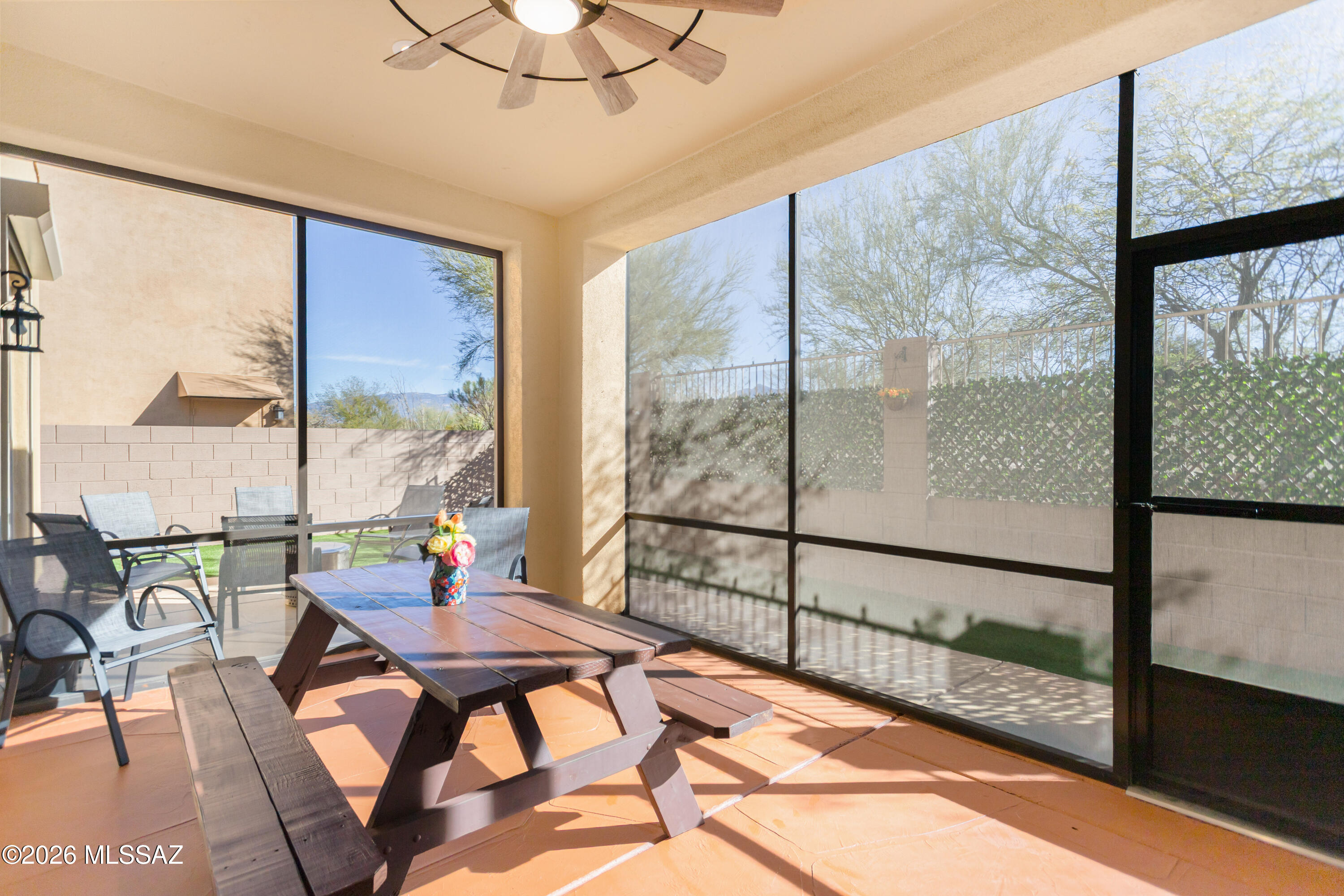 Rancho Del Lago (466-540) - Residential Lease