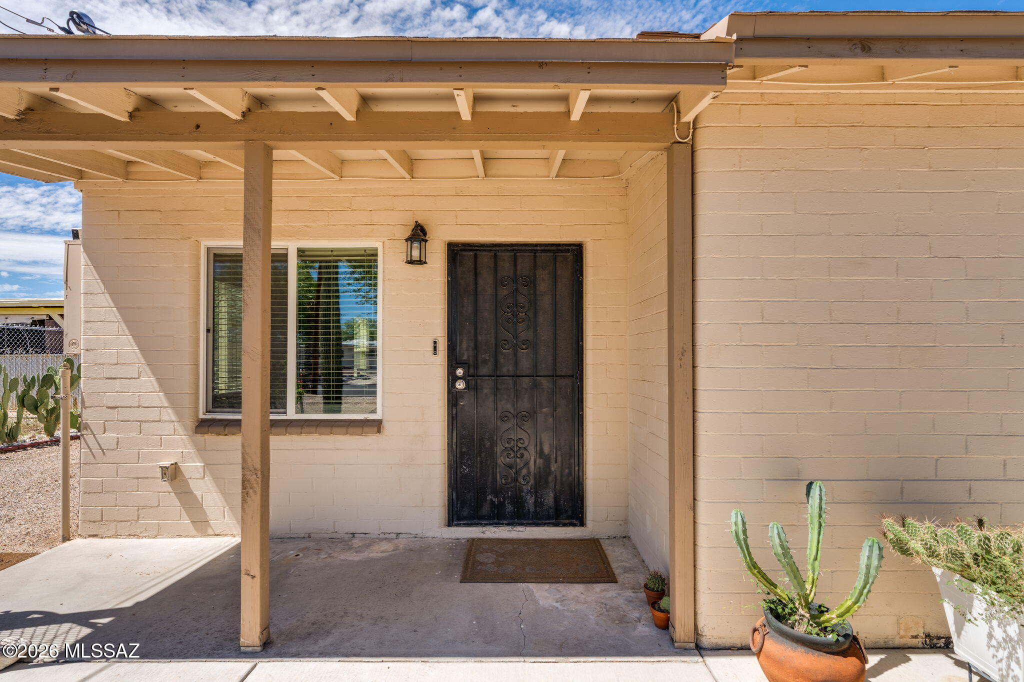 2743 N Cortez Place