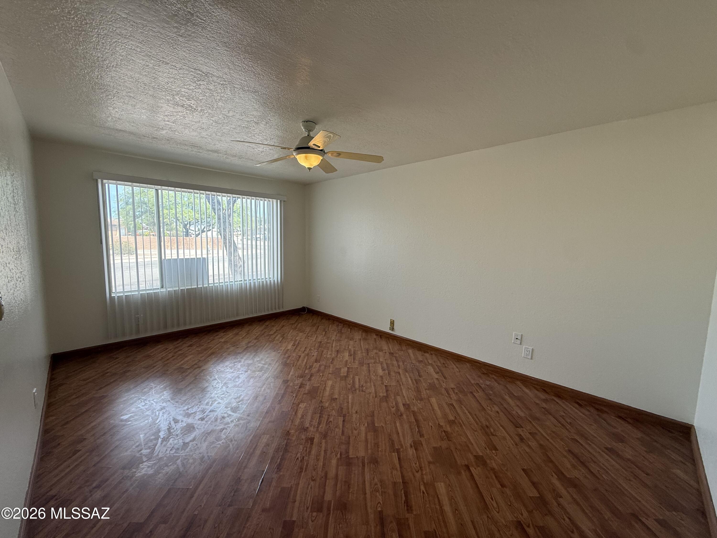 Kingswood Unit 3 (166-263) - Residential Lease