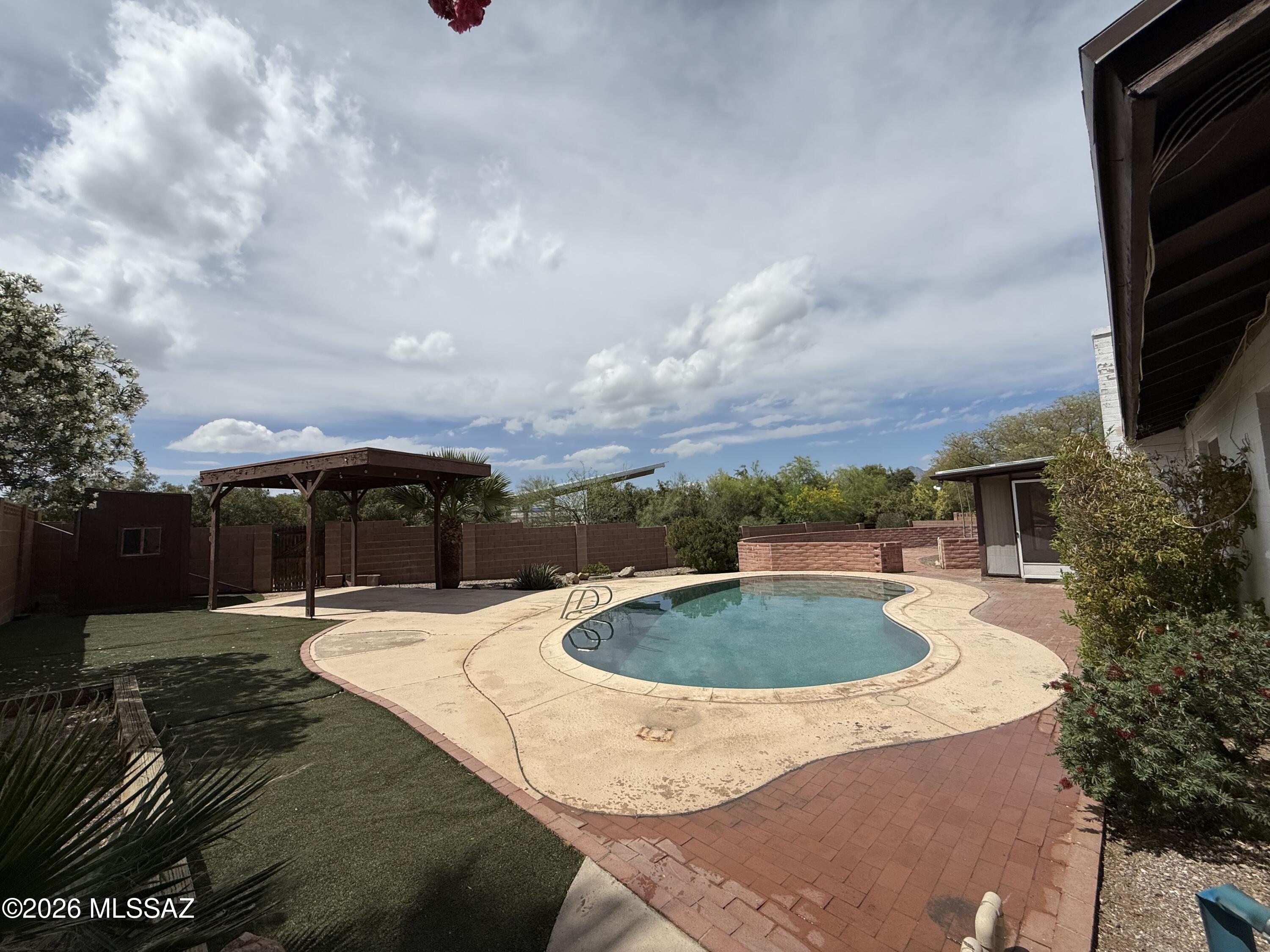 Kingswood Unit 3 (166-263) - Residential Lease