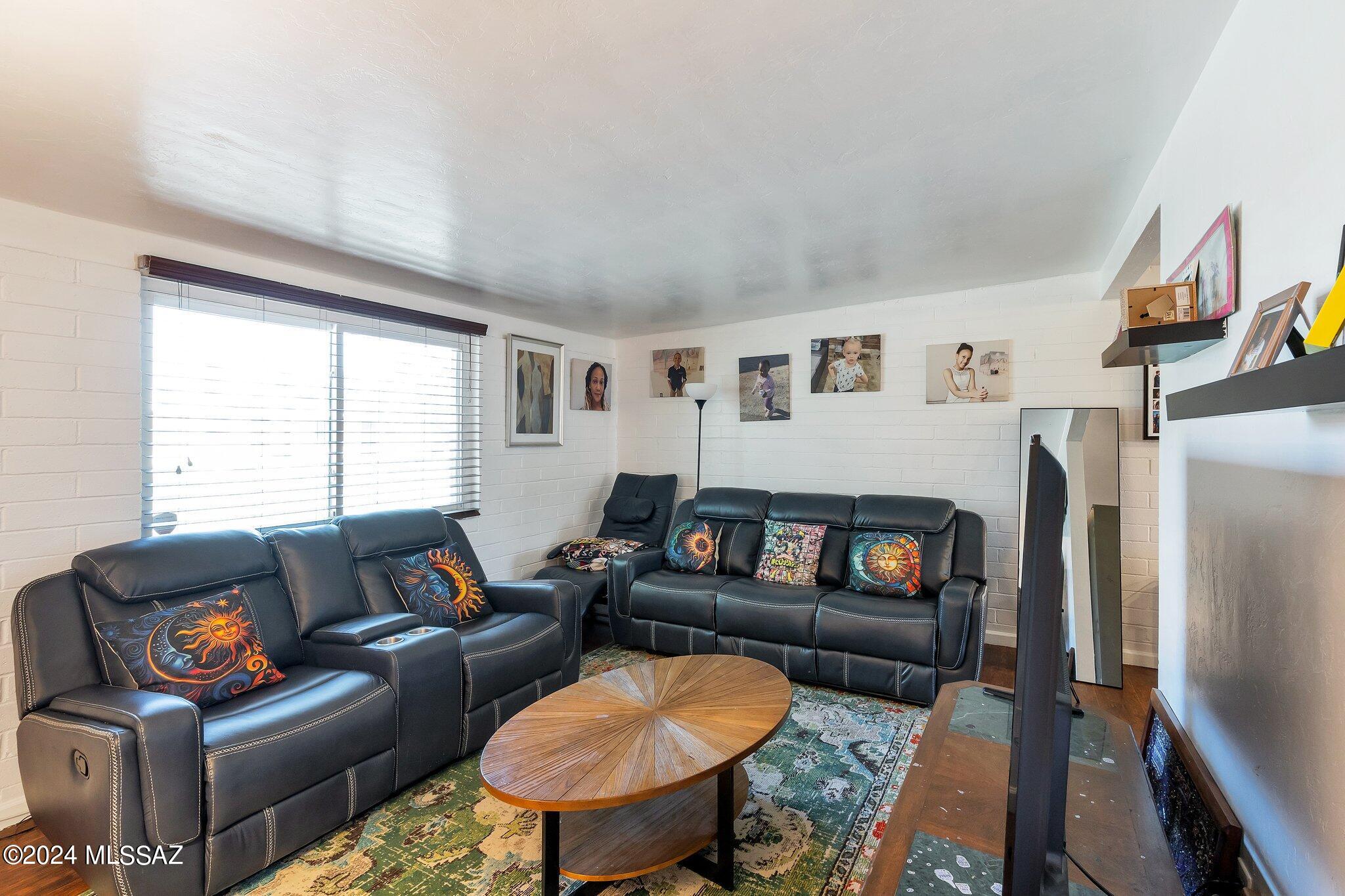 4012 S Evergreen Avenue