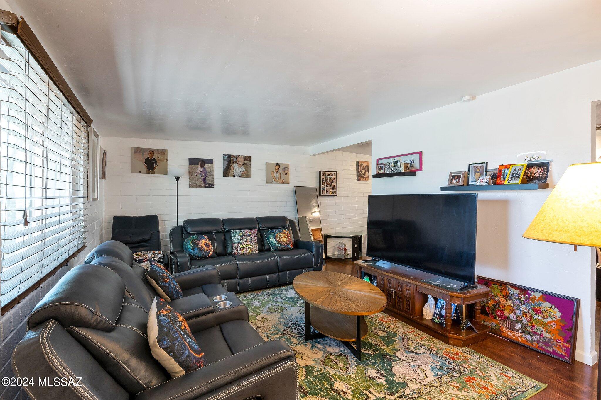 4012 S Evergreen Avenue