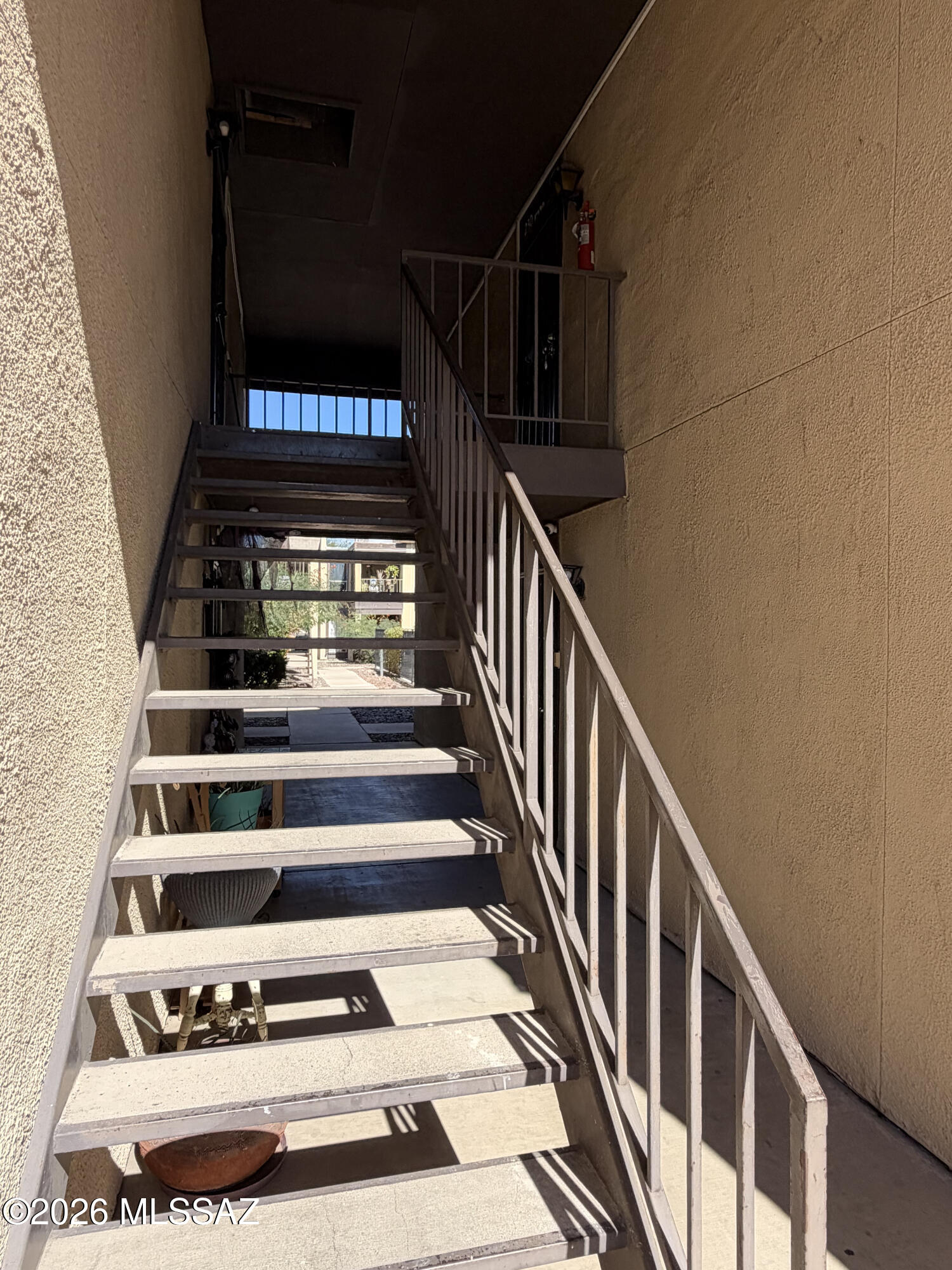 1620 N Wilmot Road UNIT F230