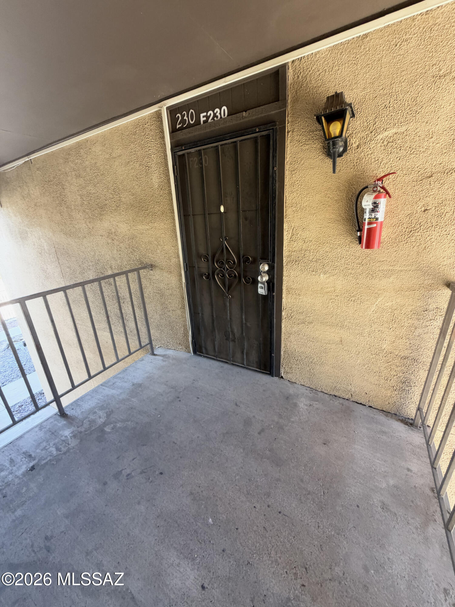 1620 N Wilmot Road UNIT F230