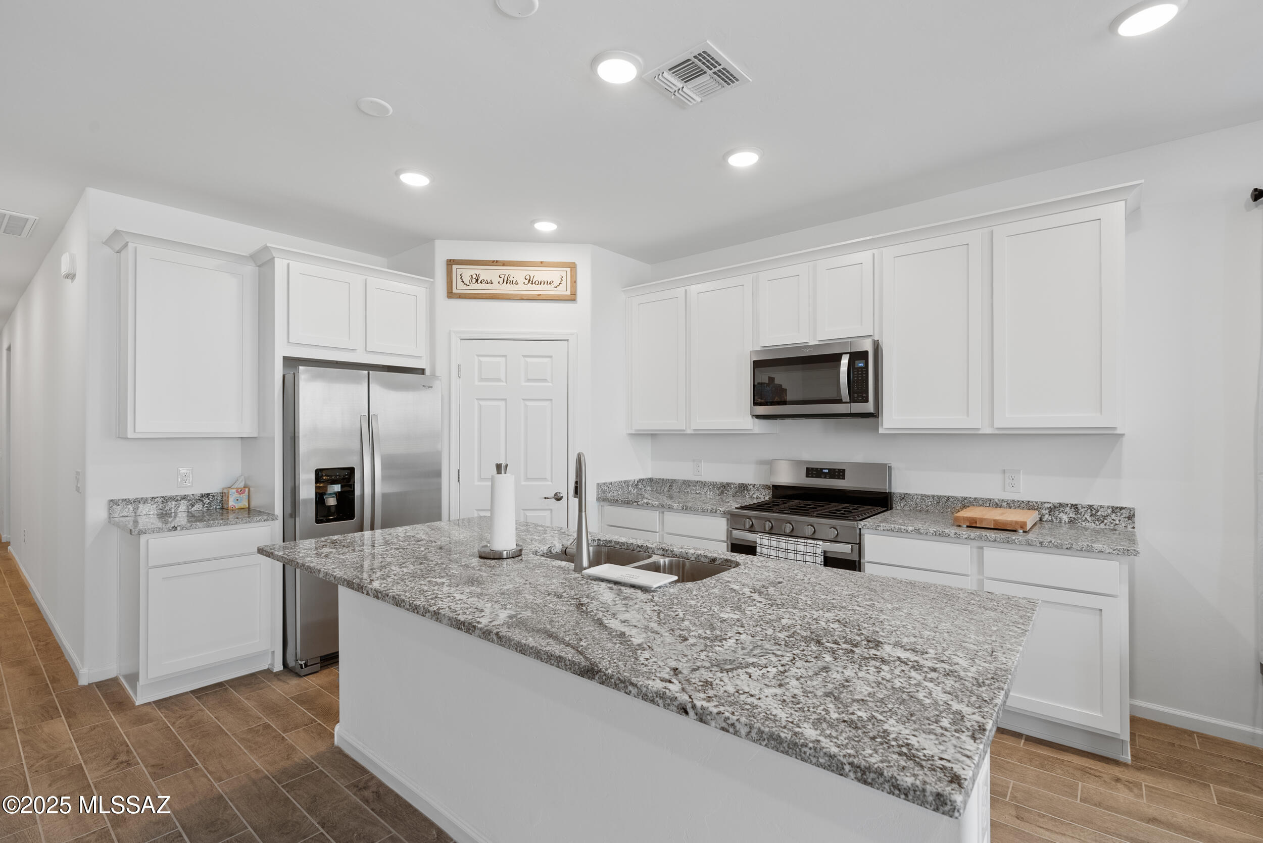 The Vistas At Rincon Knolls SQ20153450534 - Residential Lease