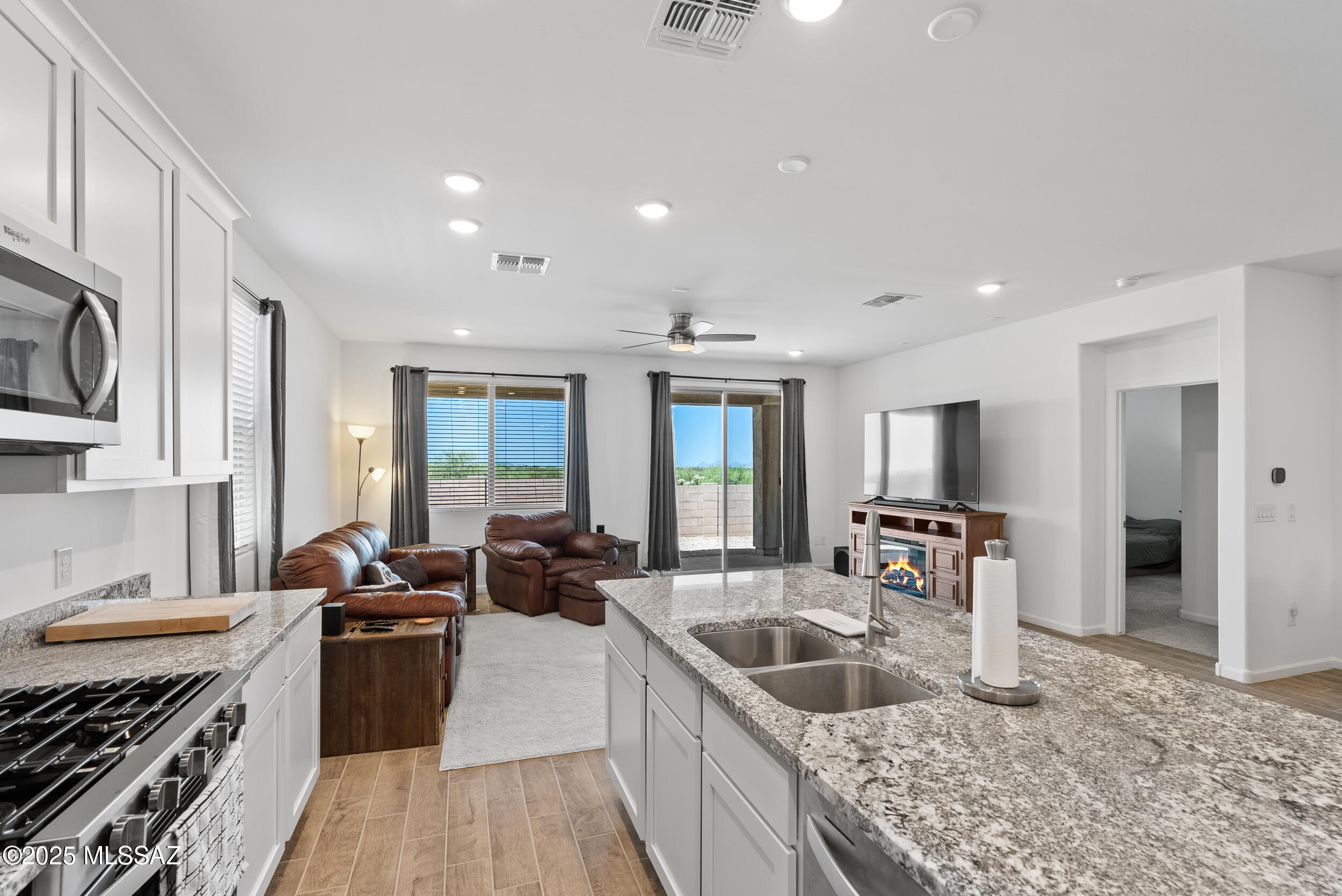 The Vistas At Rincon Knolls SQ20153450534 - Residential Lease