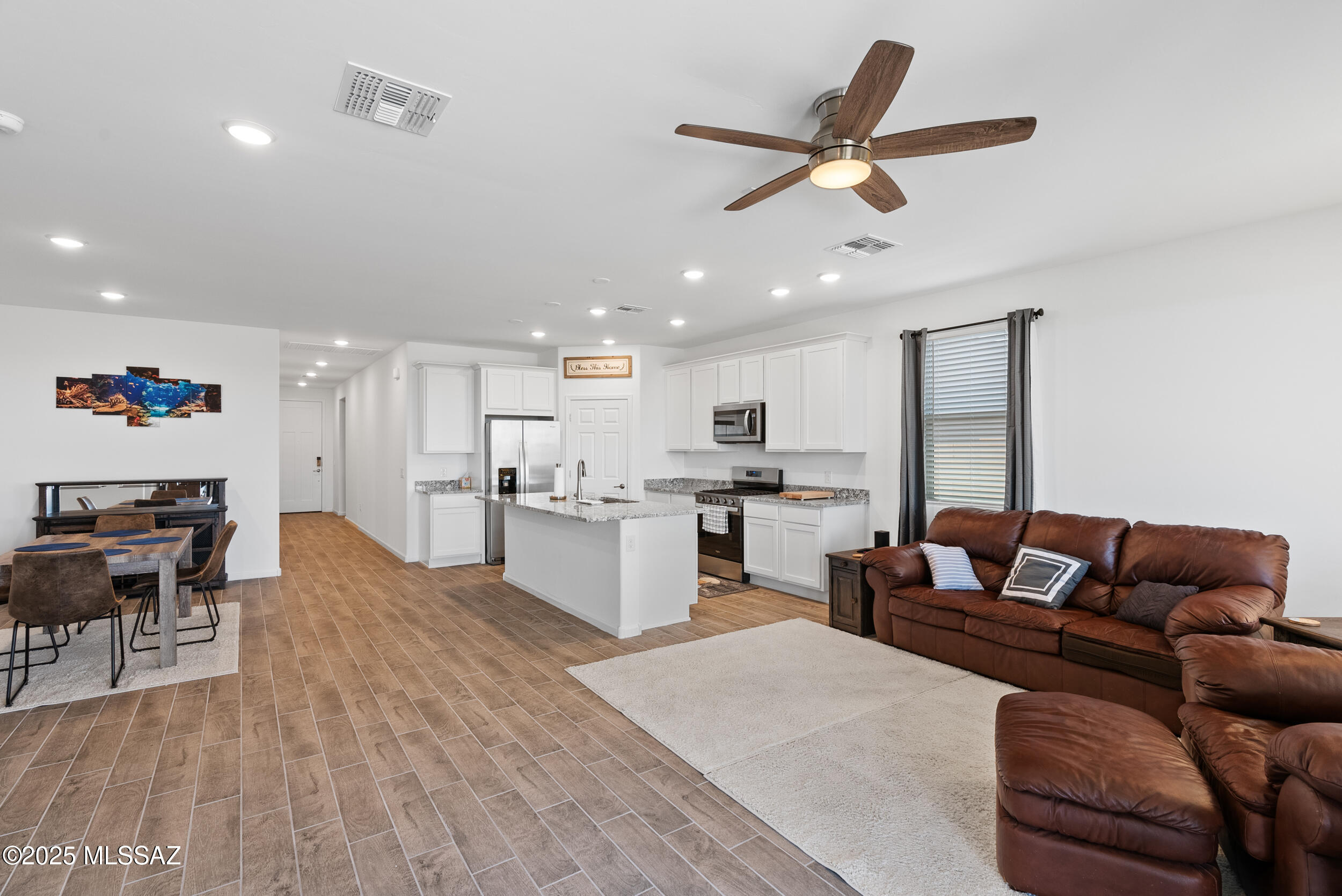The Vistas At Rincon Knolls SQ20153450534 - Residential Lease