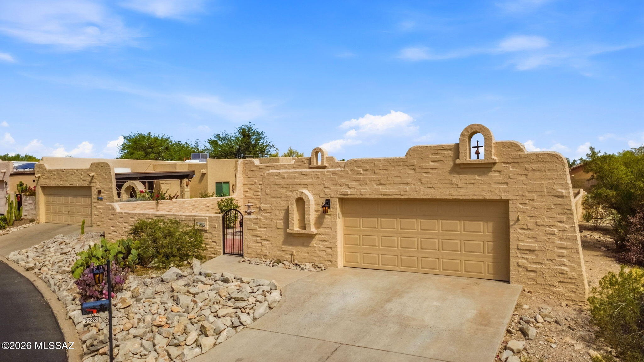 2328 W Tucana Street